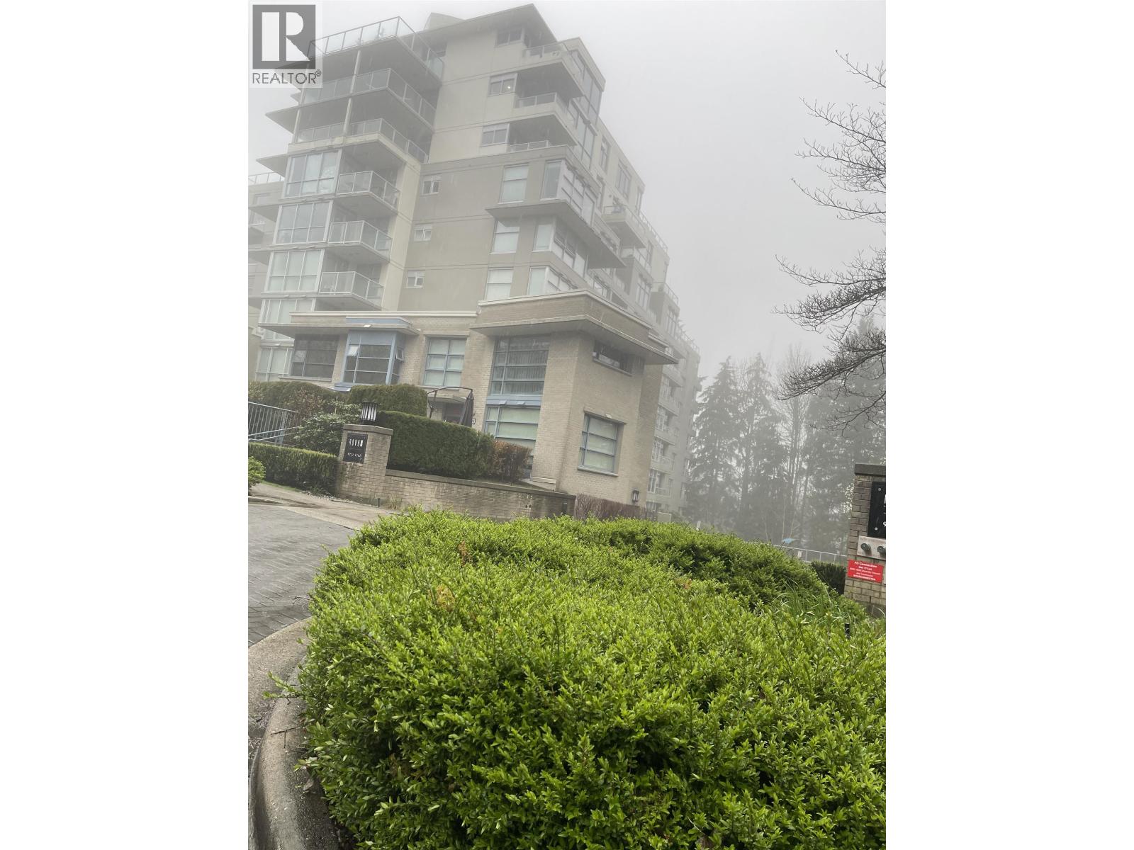 801 9232 University Crescent, Burnaby, British Columbia  V5A 0A3 - Photo 2 - R3110929