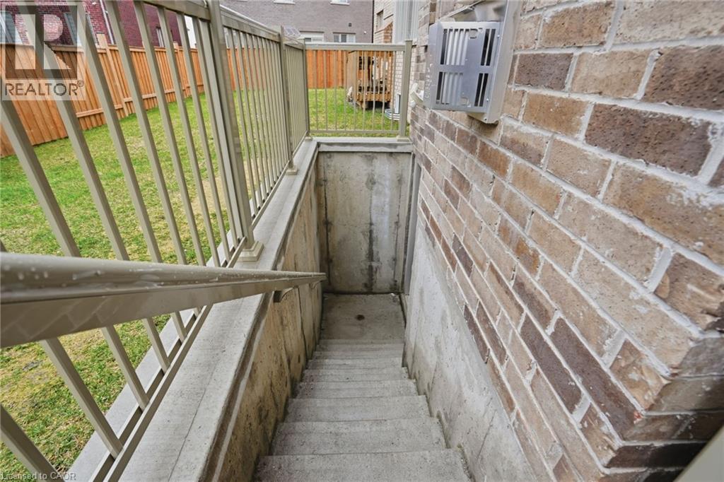 7 Grierson Trail, Waterdown, Ontario  L8B 1Z7 - Photo 46 - 40813325