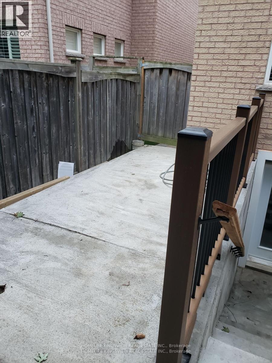 24 Weston Crescent N, Ajax, Ontario L1T 0C7 - Photo 17 - E12997548