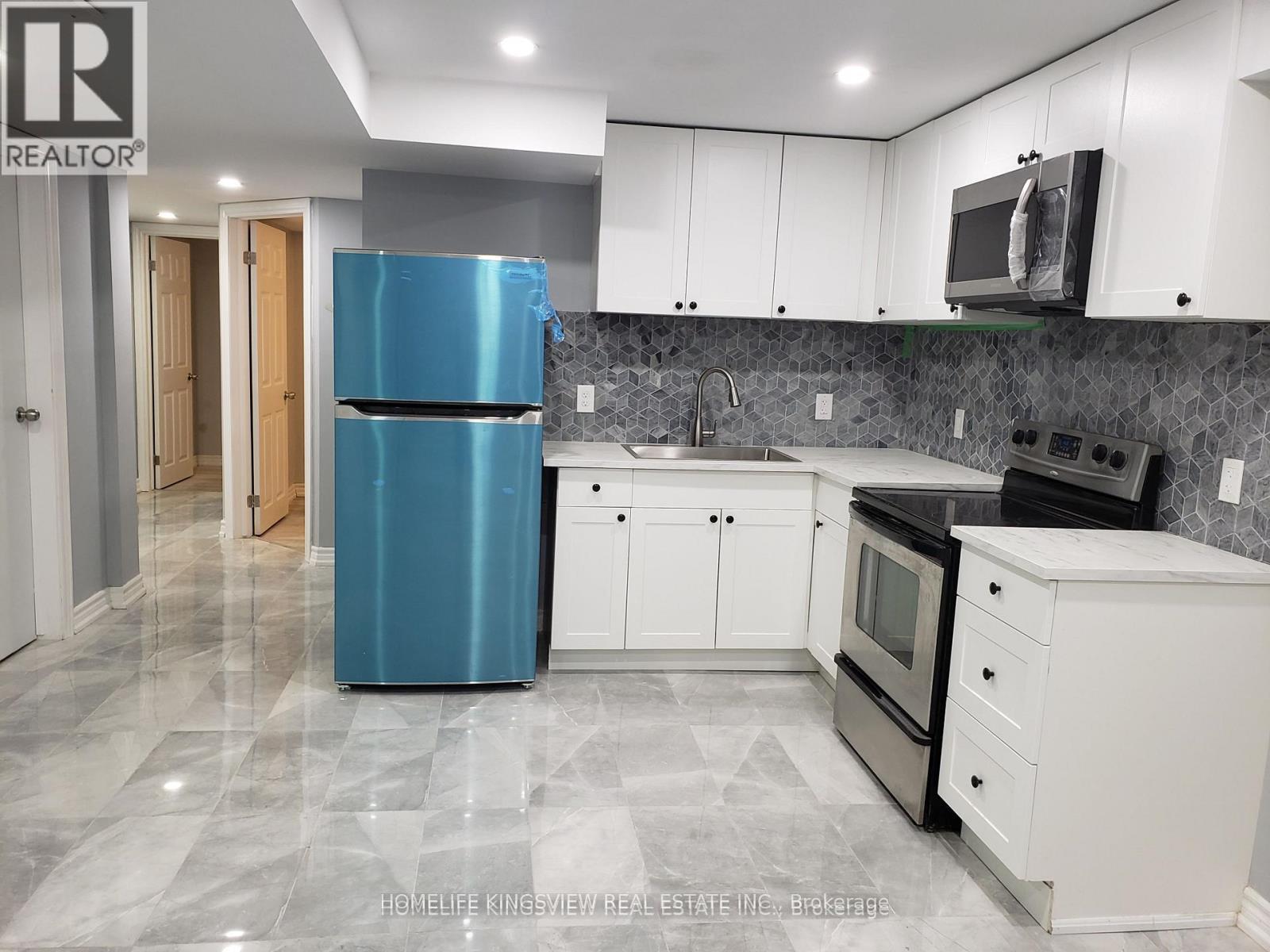 24 Weston Crescent N, Ajax, Ontario L1T 0C7 - Photo 5 - E12997548