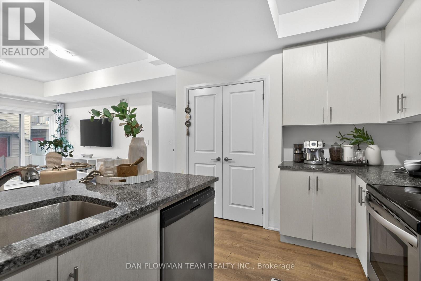 1001 - 2635 William Jackson Drive, Pickering, Ontario  L1X 0L5 - Photo 11 - E12997632