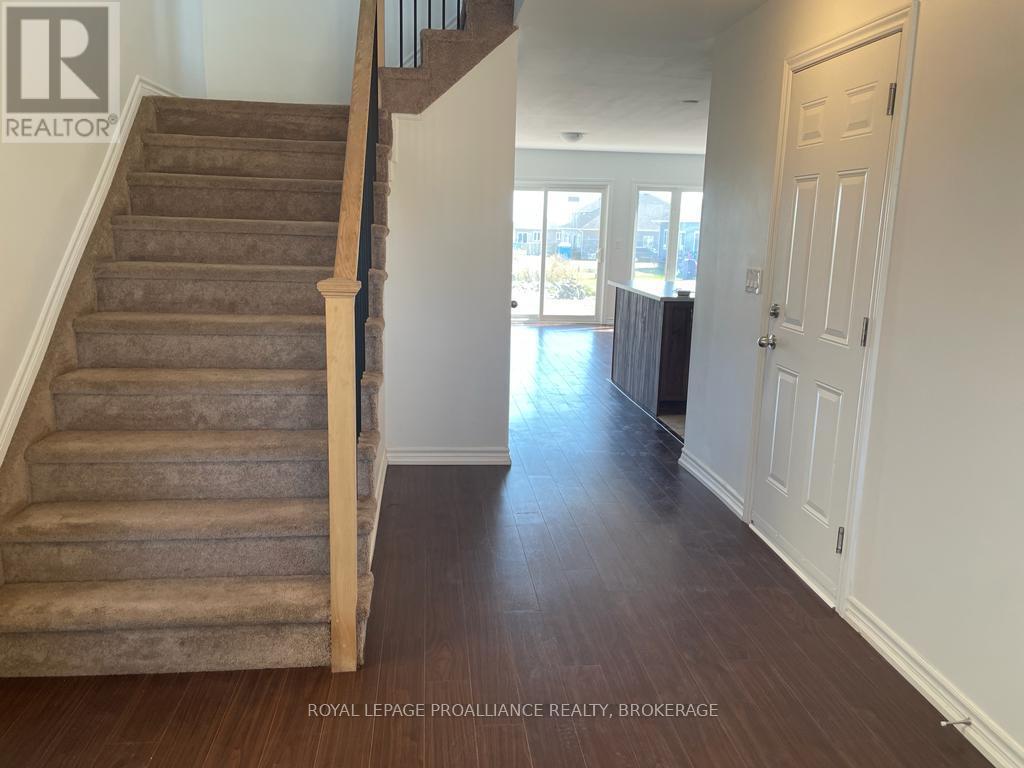 31 Brennan Crescent, Loyalist, Ontario K0H 2H0 - Photo 3 - X12997450