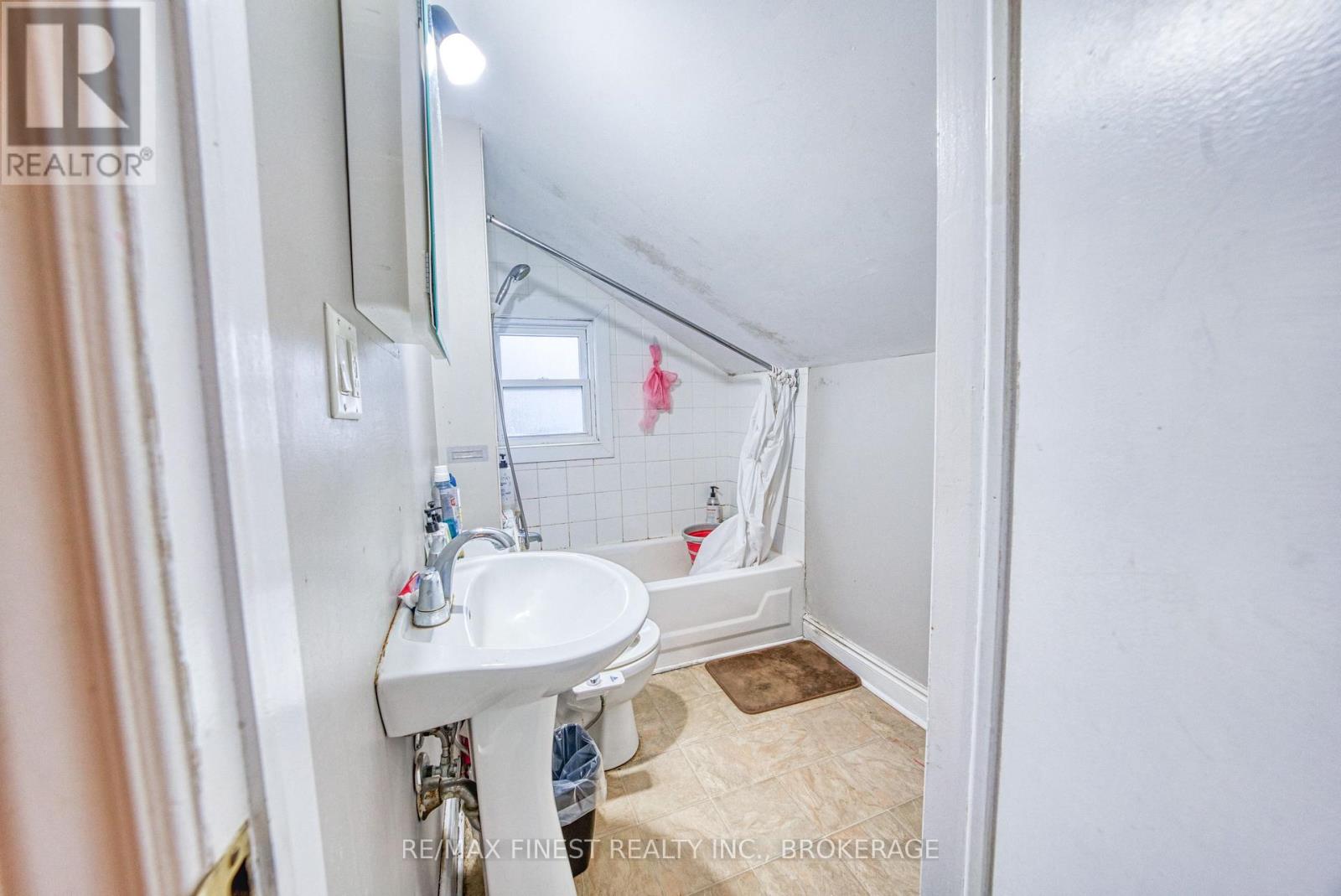 1348 Princess Street, Kingston, Ontario K7M 3E2 - Photo 6 - X12997692