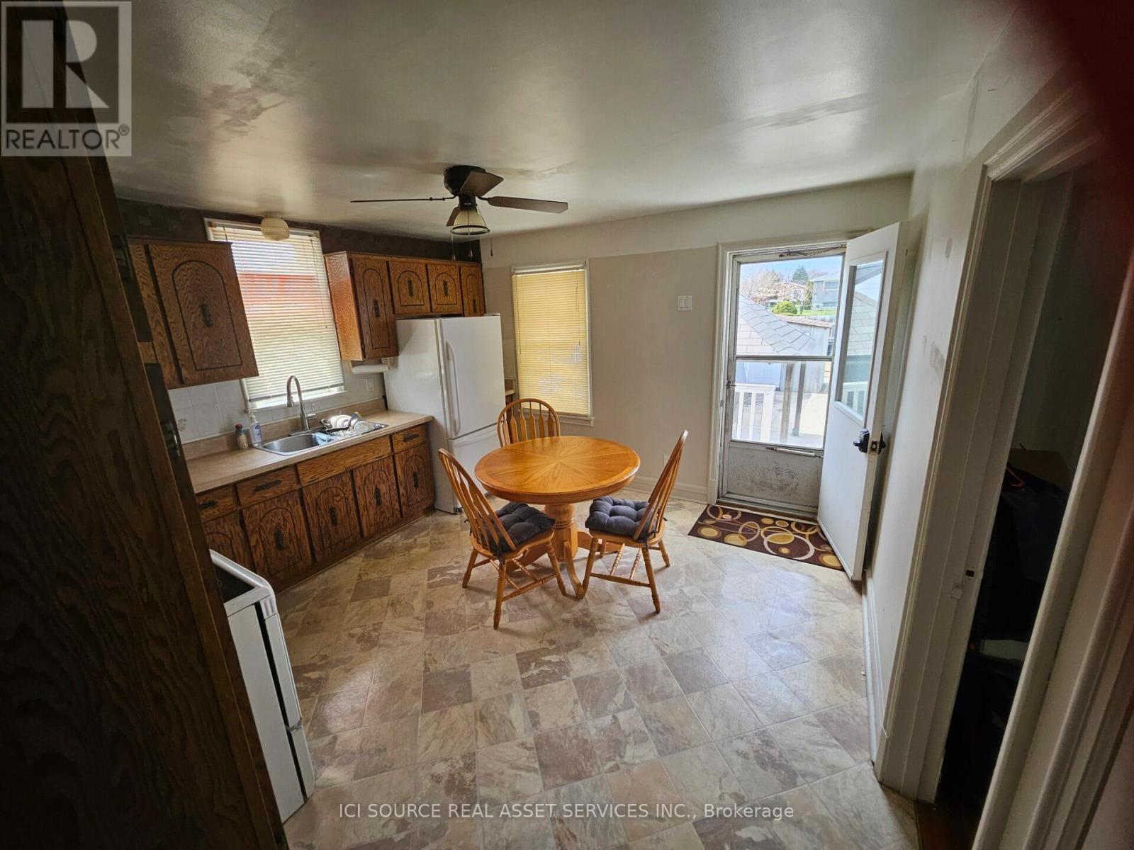 279 Millen Road, Hamilton, Ontario  L8E 2H1 - Photo 3 - X12893156