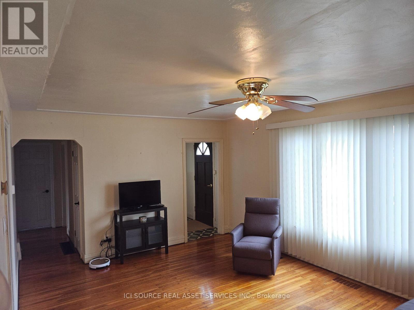 279 Millen Road, Hamilton, Ontario  L8E 2H1 - Photo 7 - X12893156