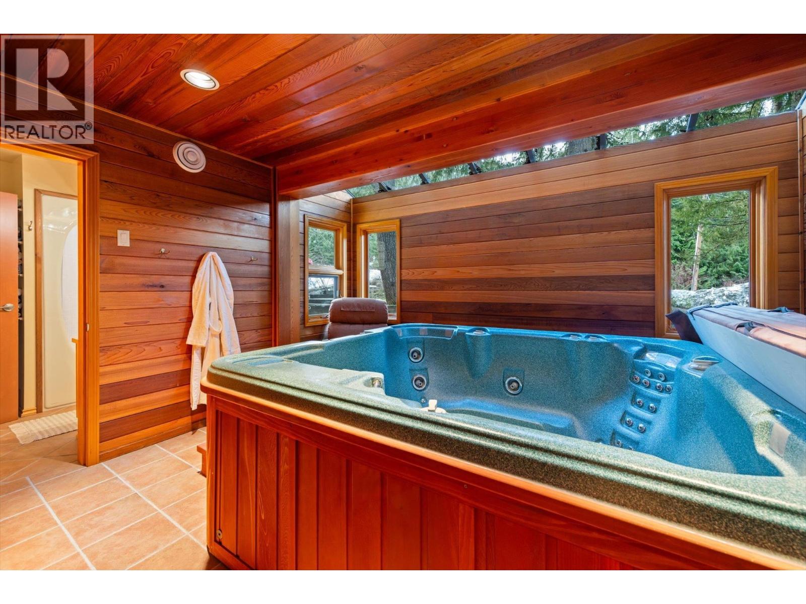 3205 Arbutus Drive, Whistler, British Columbia  V8E 0B8 - Photo 17 - R3089264