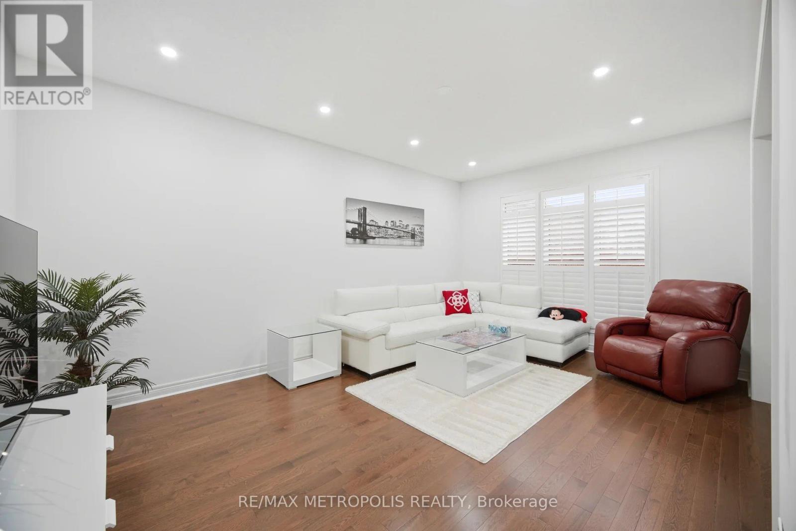 223 Inverness Way S, Bradford West Gwillimbury (Bradford), Ontario  L3Z 0W5 - Photo 11 - N12997448