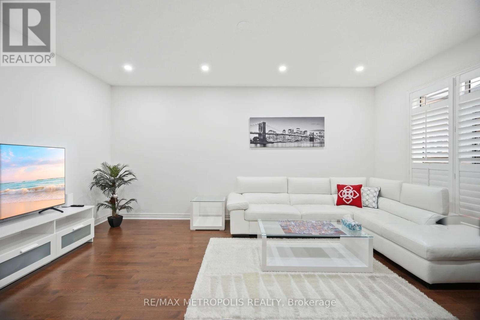 223 Inverness Way S, Bradford West Gwillimbury (Bradford), Ontario  L3Z 0W5 - Photo 12 - N12997448