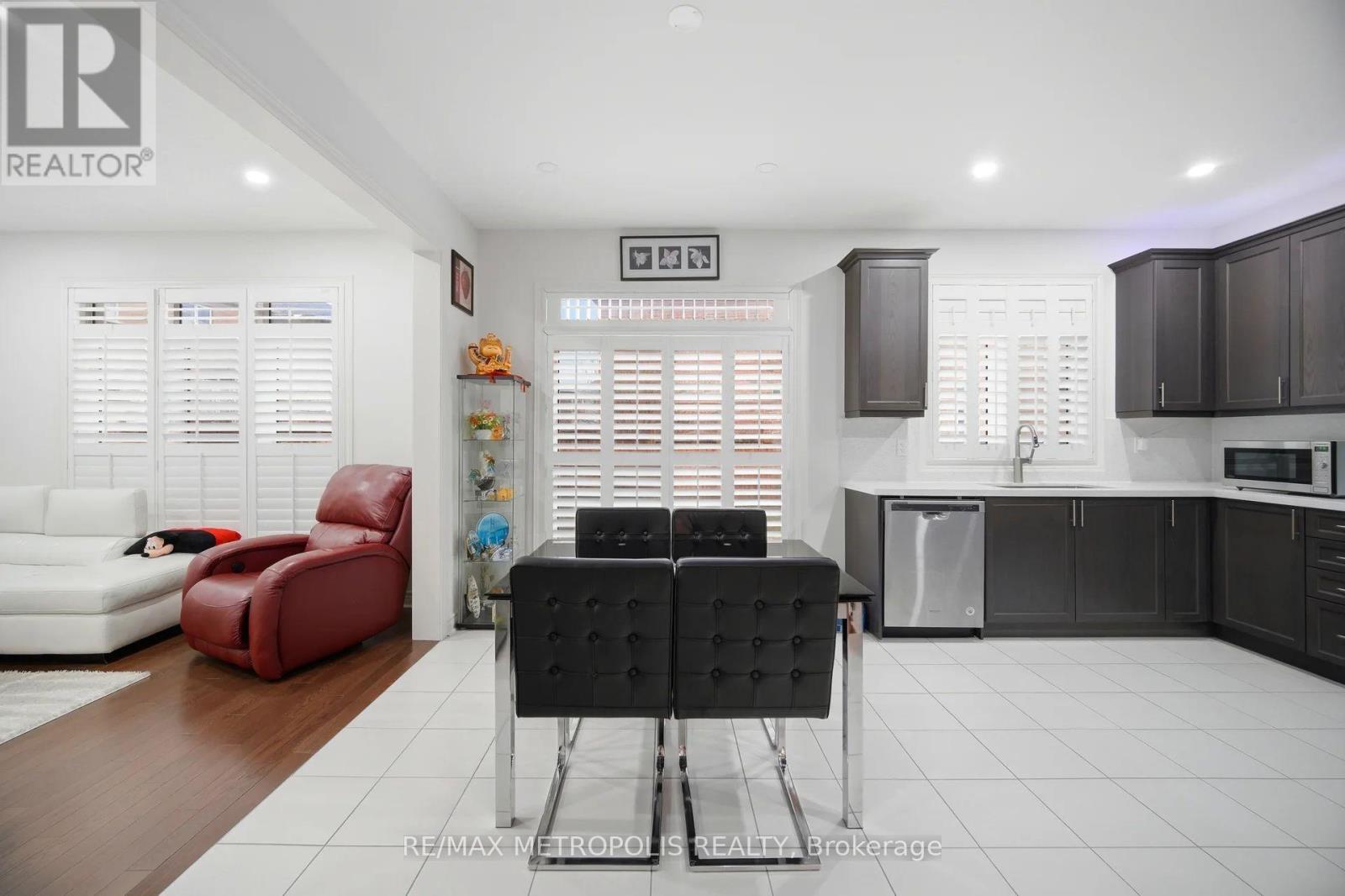 223 Inverness Way S, Bradford West Gwillimbury (Bradford), Ontario  L3Z 0W5 - Photo 15 - N12997448