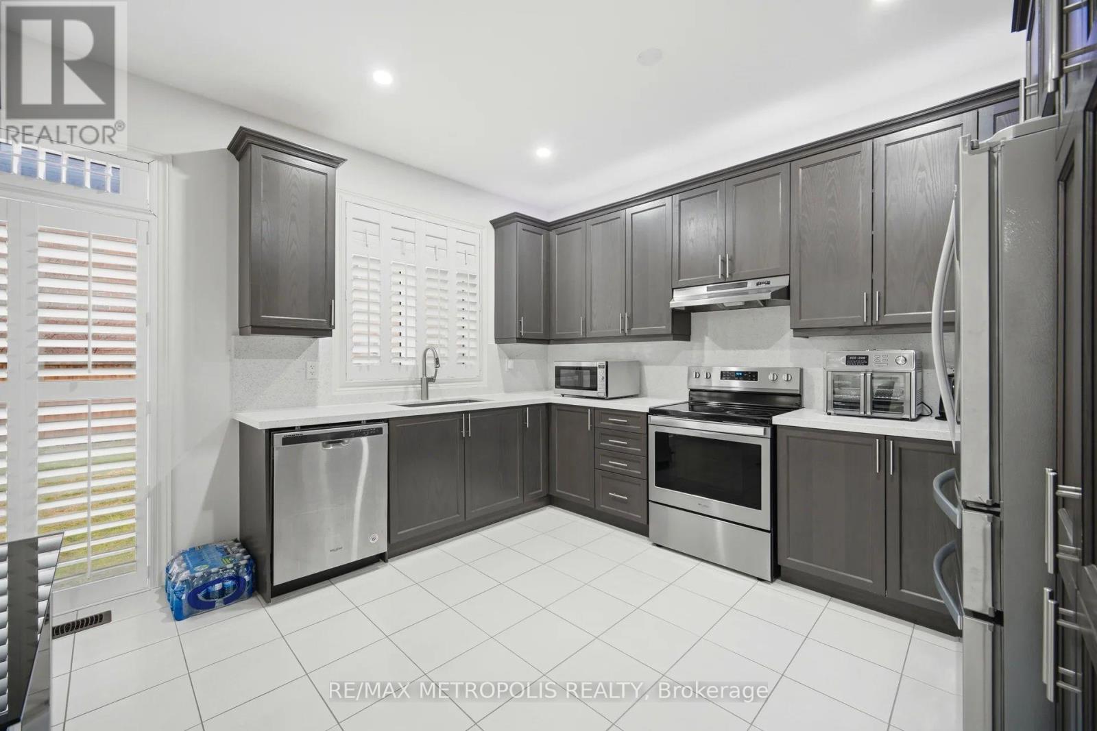 223 Inverness Way S, Bradford West Gwillimbury (Bradford), Ontario  L3Z 0W5 - Photo 17 - N12997448