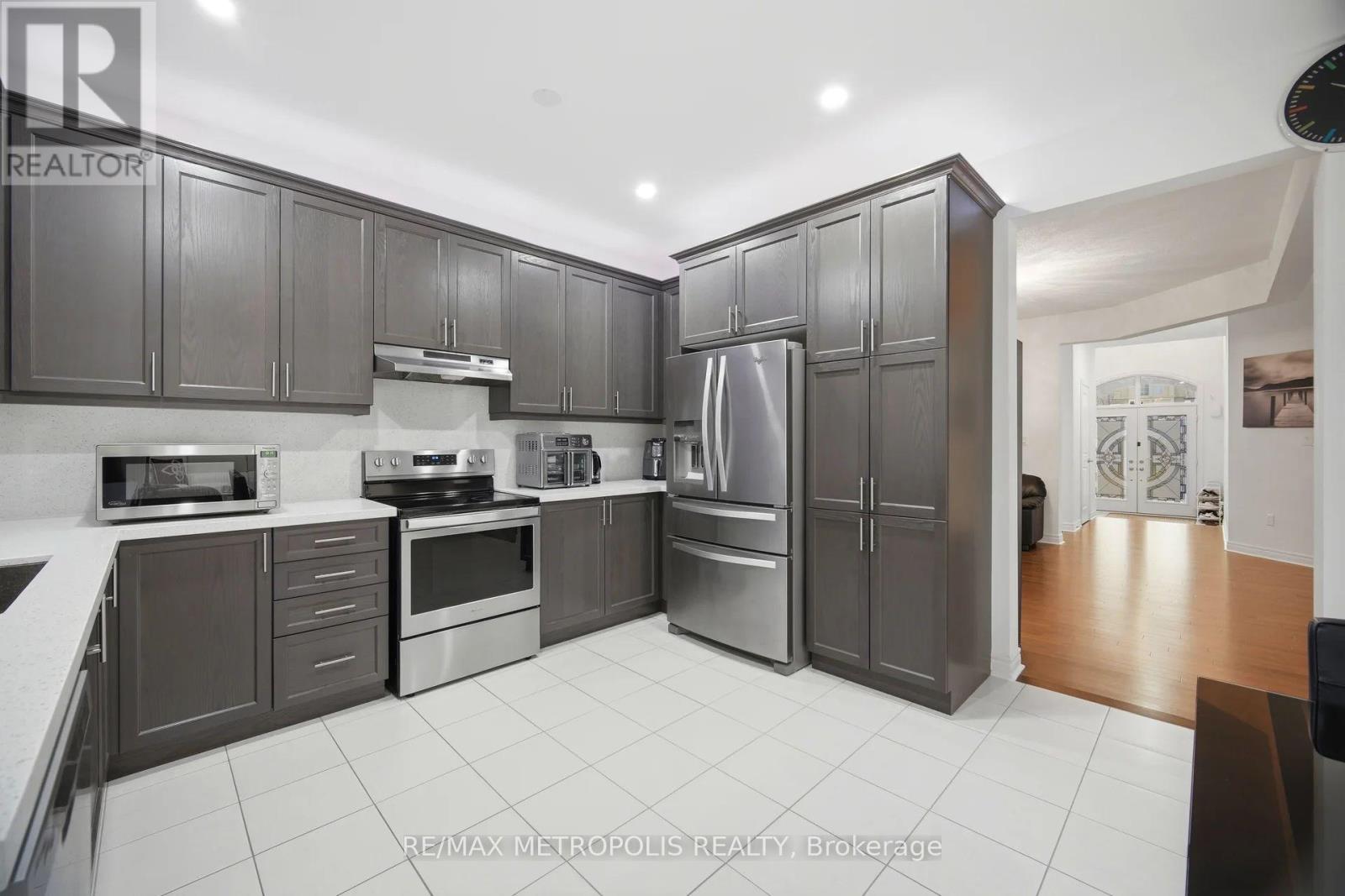 223 Inverness Way S, Bradford West Gwillimbury (Bradford), Ontario  L3Z 0W5 - Photo 18 - N12997448