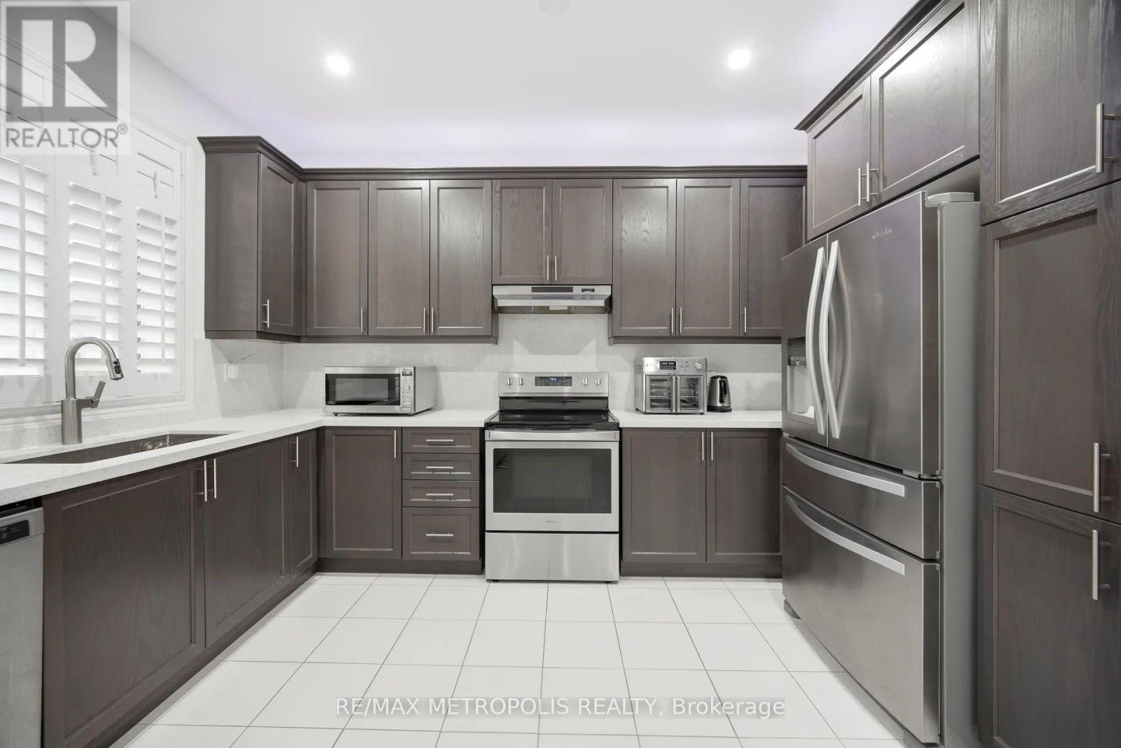 223 Inverness Way S, Bradford West Gwillimbury (Bradford), Ontario  L3Z 0W5 - Photo 20 - N12997448