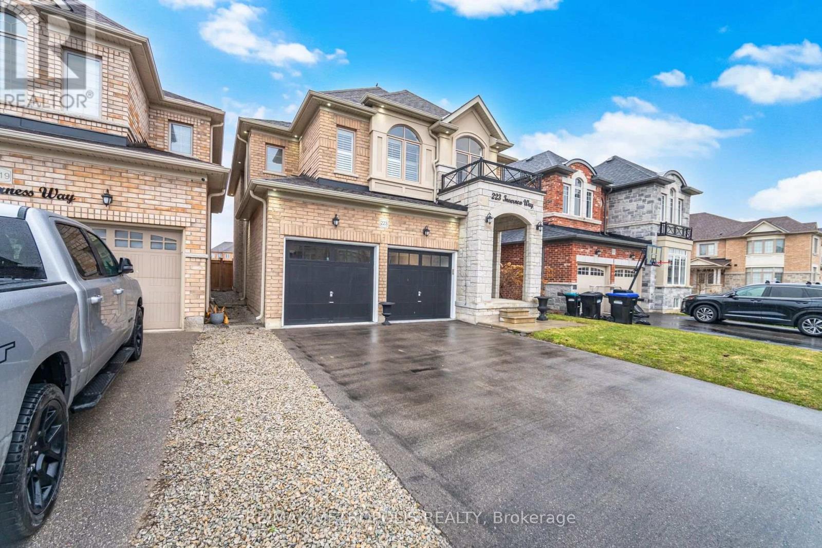 223 Inverness Way S, Bradford West Gwillimbury (Bradford), Ontario  L3Z 0W5 - Photo 3 - N12997448