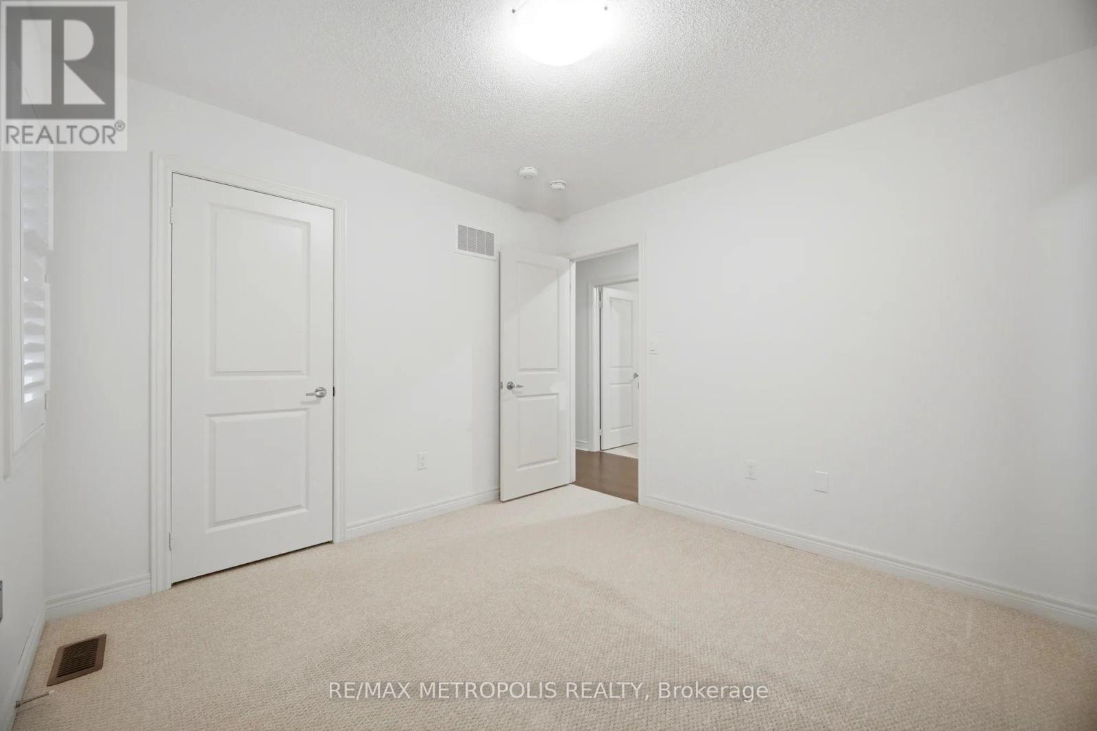 223 Inverness Way S, Bradford West Gwillimbury (Bradford), Ontario  L3Z 0W5 - Photo 35 - N12997448