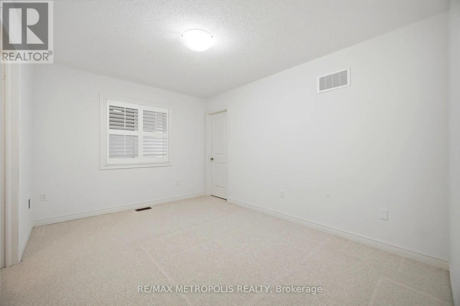 223 Inverness Way S, Bradford West Gwillimbury (Bradford), Ontario  L3Z 0W5 - Photo 39 - N12997448