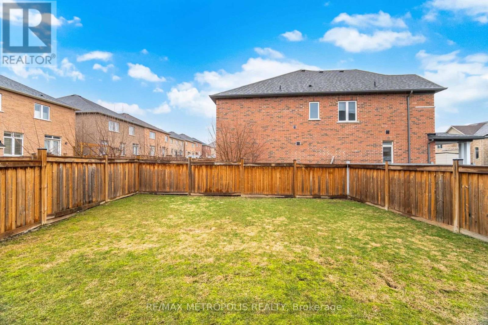 223 Inverness Way S, Bradford West Gwillimbury (Bradford), Ontario  L3Z 0W5 - Photo 44 - N12997448