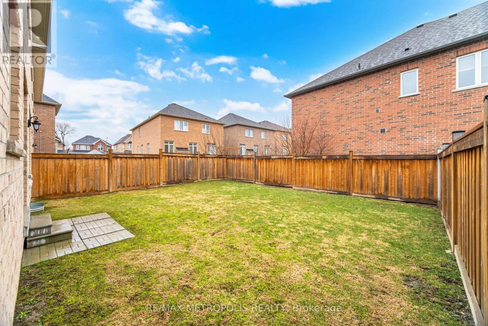 223 Inverness Way S, Bradford West Gwillimbury (Bradford), Ontario  L3Z 0W5 - Photo 45 - N12997448