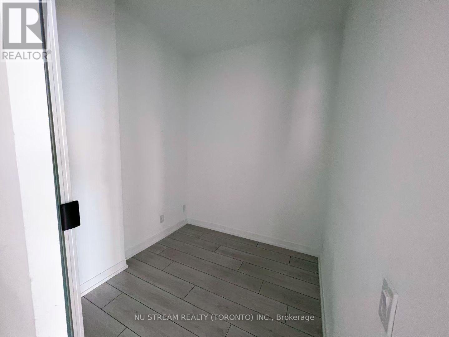 2109 - 5 Buttermill Avenue, Vaughan, Ontario L4K 0J5 - Photo 7 - N12997466