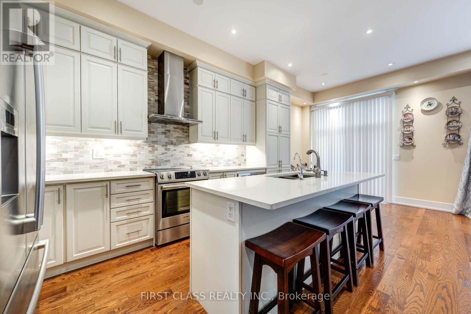 4 Allerton Road, Vaughan, Ontario L4J 0K1 - Photo 14 - N12997480