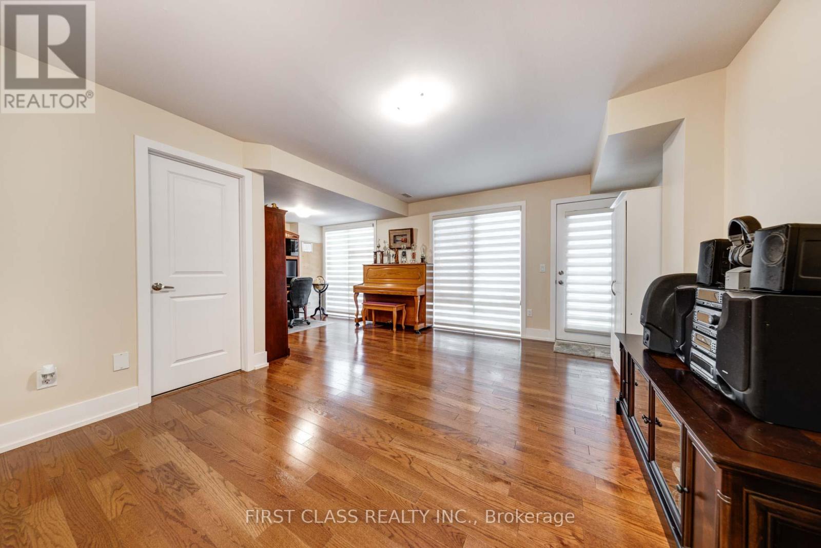 4 Allerton Road, Vaughan, Ontario L4J 0K1 - Photo 4 - N12997480