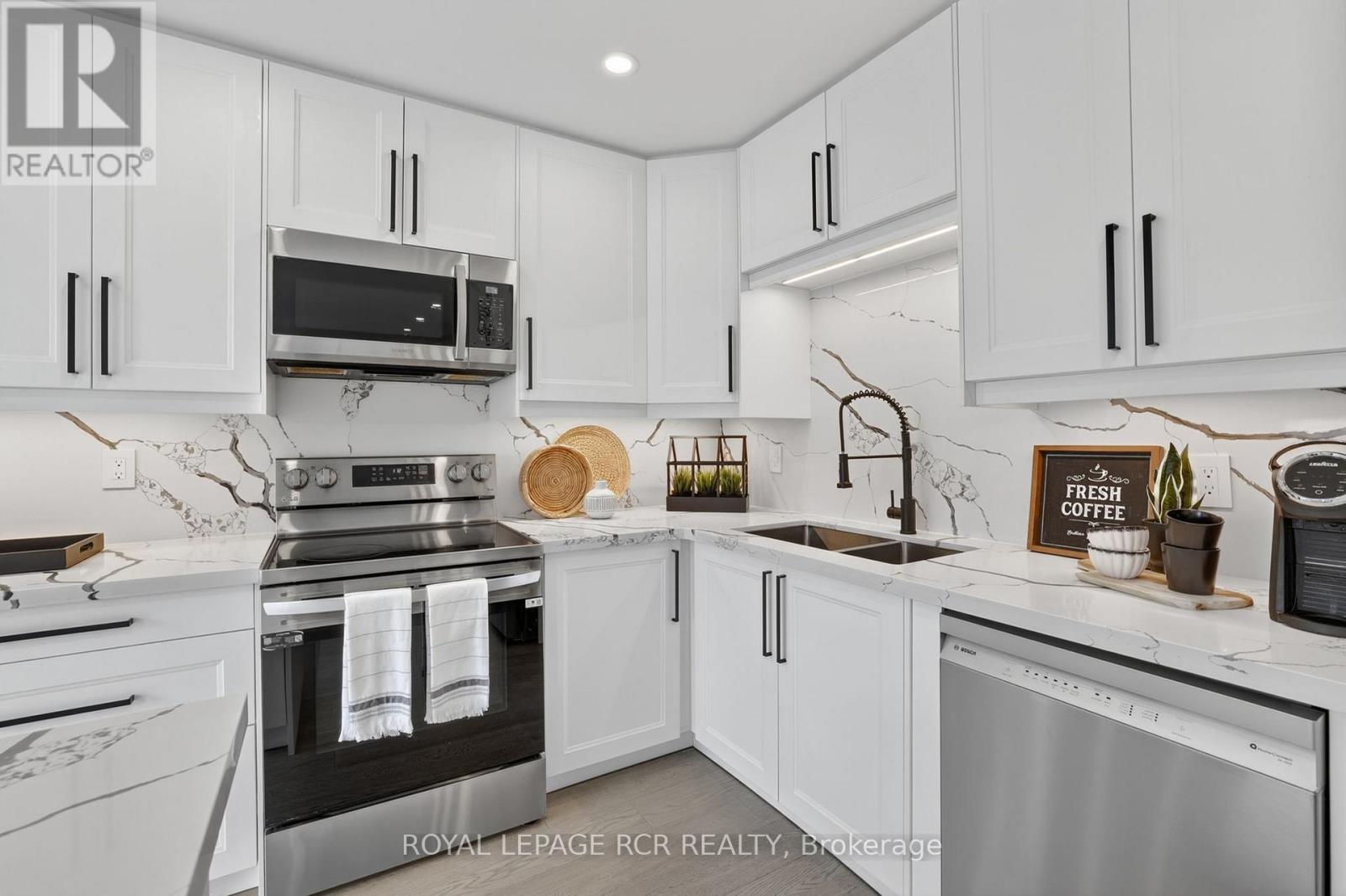 186 Patna Crescent, Vaughan, Ontario  L6A 1N2 - Photo 14 - N12997528