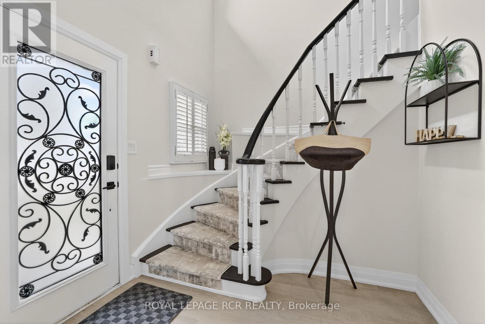 186 Patna Crescent, Vaughan, Ontario  L6A 1N2 - Photo 3 - N12997528