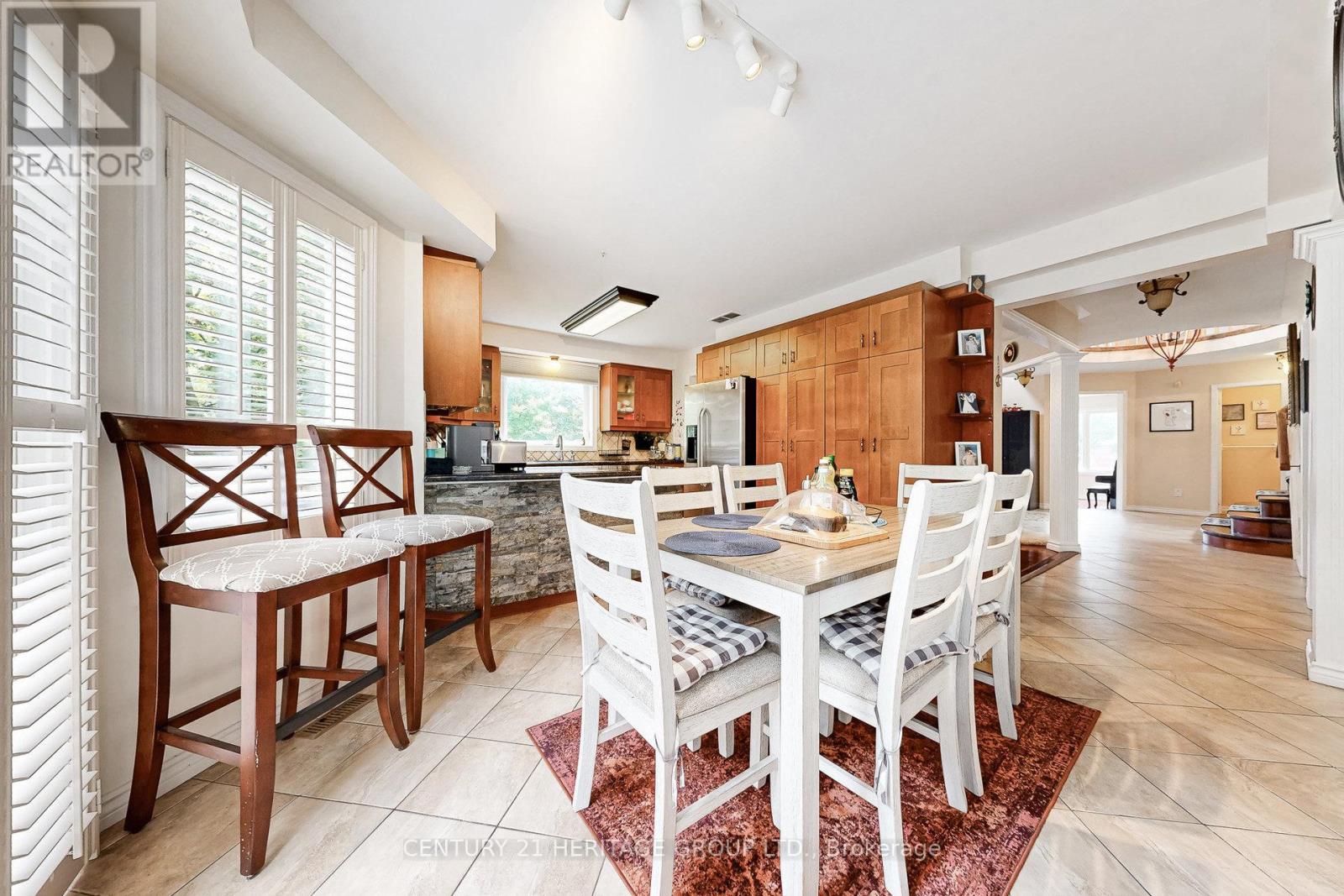 98 Charing Crescent, Aurora, Ontario  L4G 6P5 - Photo 16 - N12997552