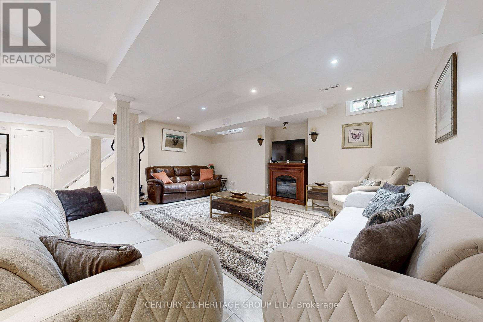 98 Charing Crescent, Aurora, Ontario  L4G 6P5 - Photo 44 - N12997552