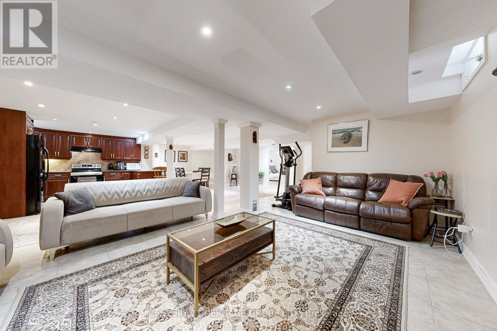 98 Charing Crescent, Aurora, Ontario  L4G 6P5 - Photo 45 - N12997552