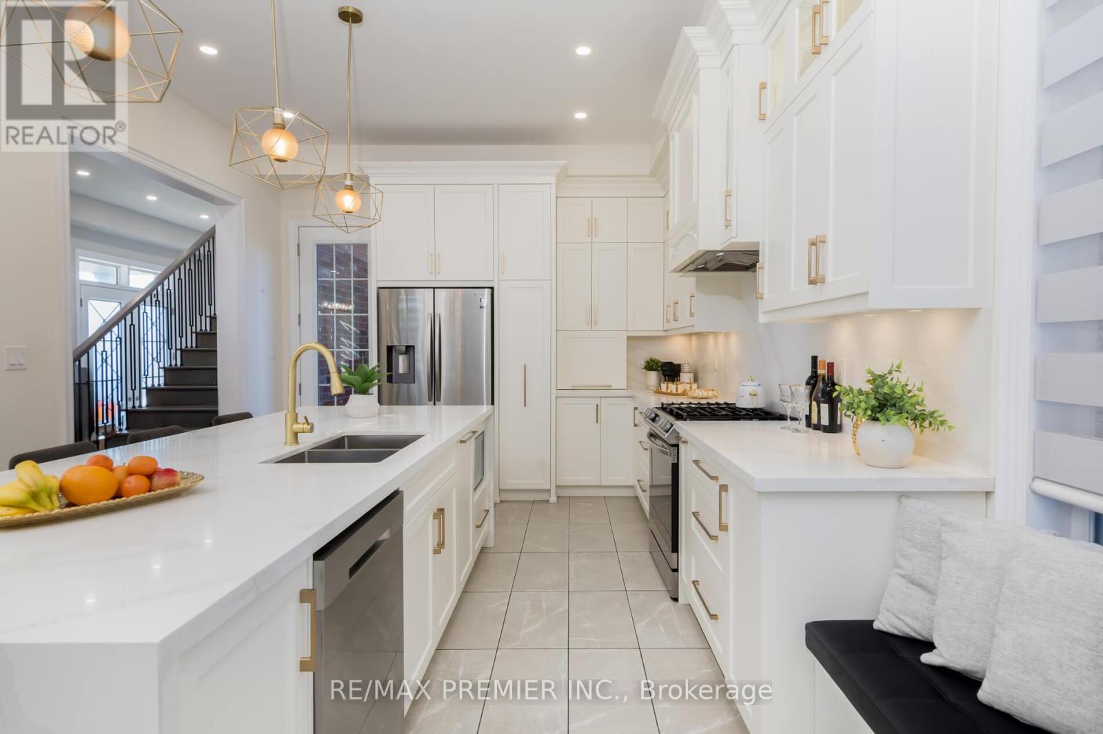 18 Inverness Way, Bradford West Gwillimbury, Ontario  L3Z 0W4 - Photo 22 - N12997626