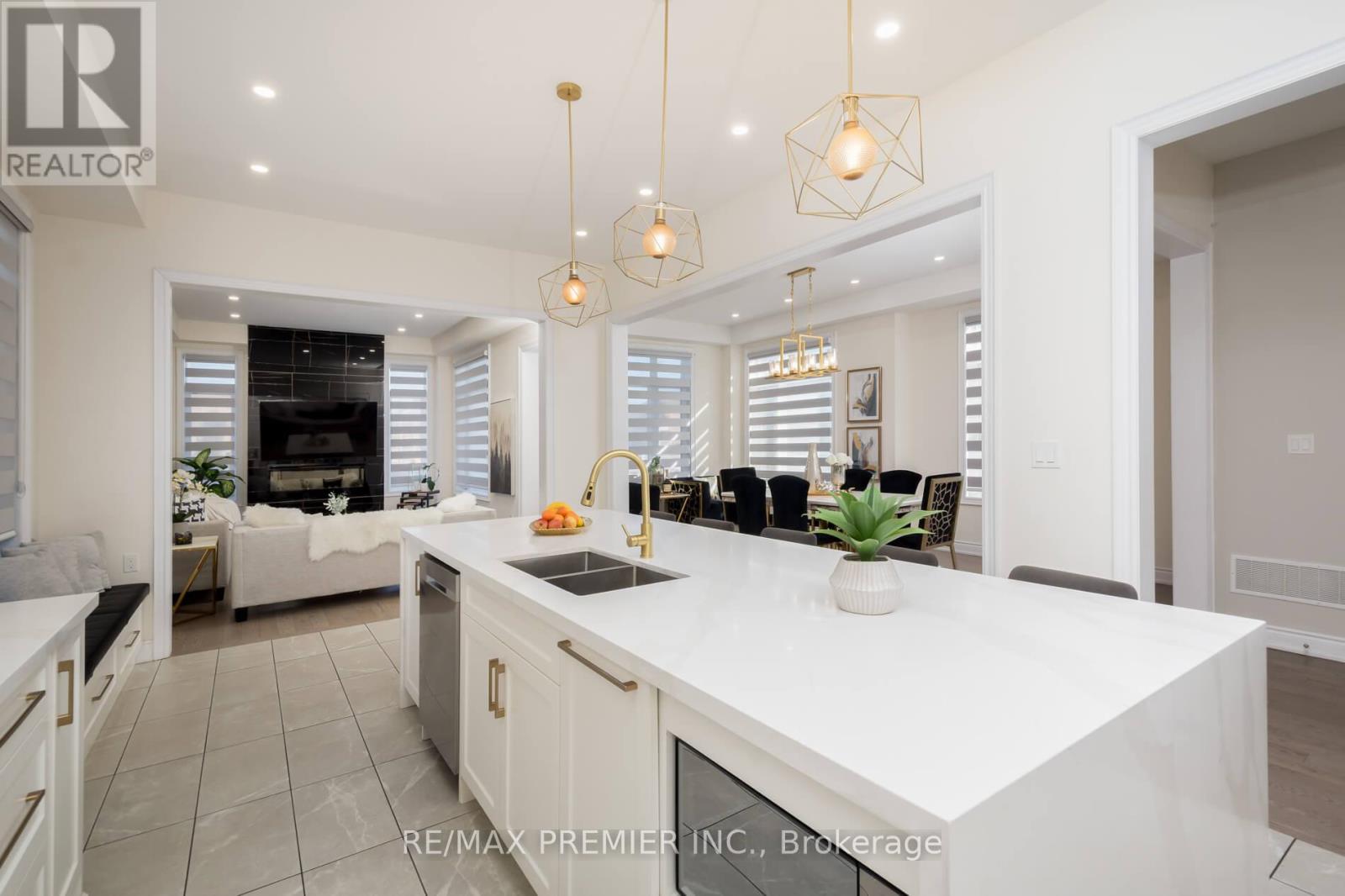 18 Inverness Way, Bradford West Gwillimbury, Ontario  L3Z 0W4 - Photo 24 - N12997626