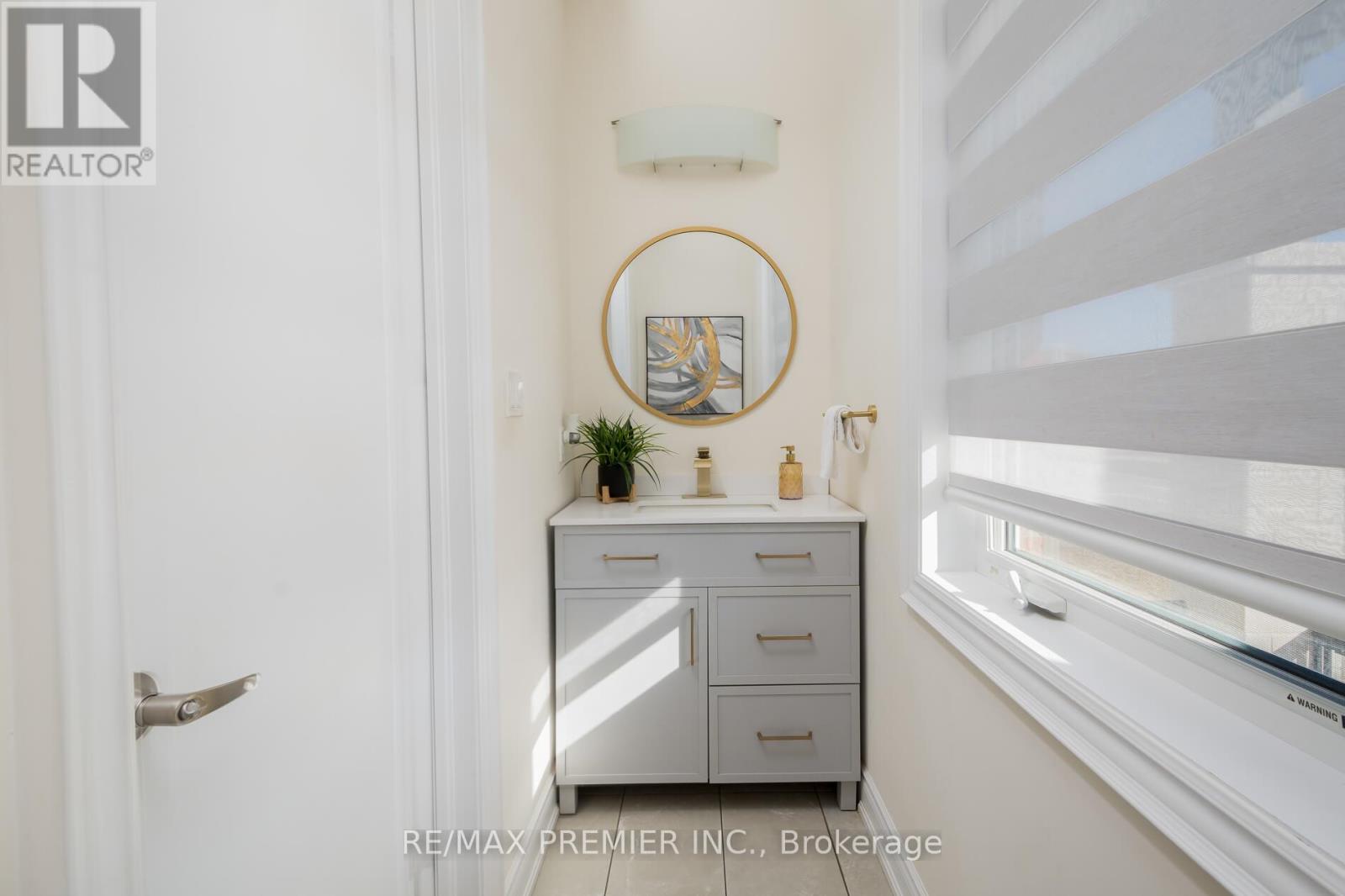 18 Inverness Way, Bradford West Gwillimbury, Ontario  L3Z 0W4 - Photo 25 - N12997626