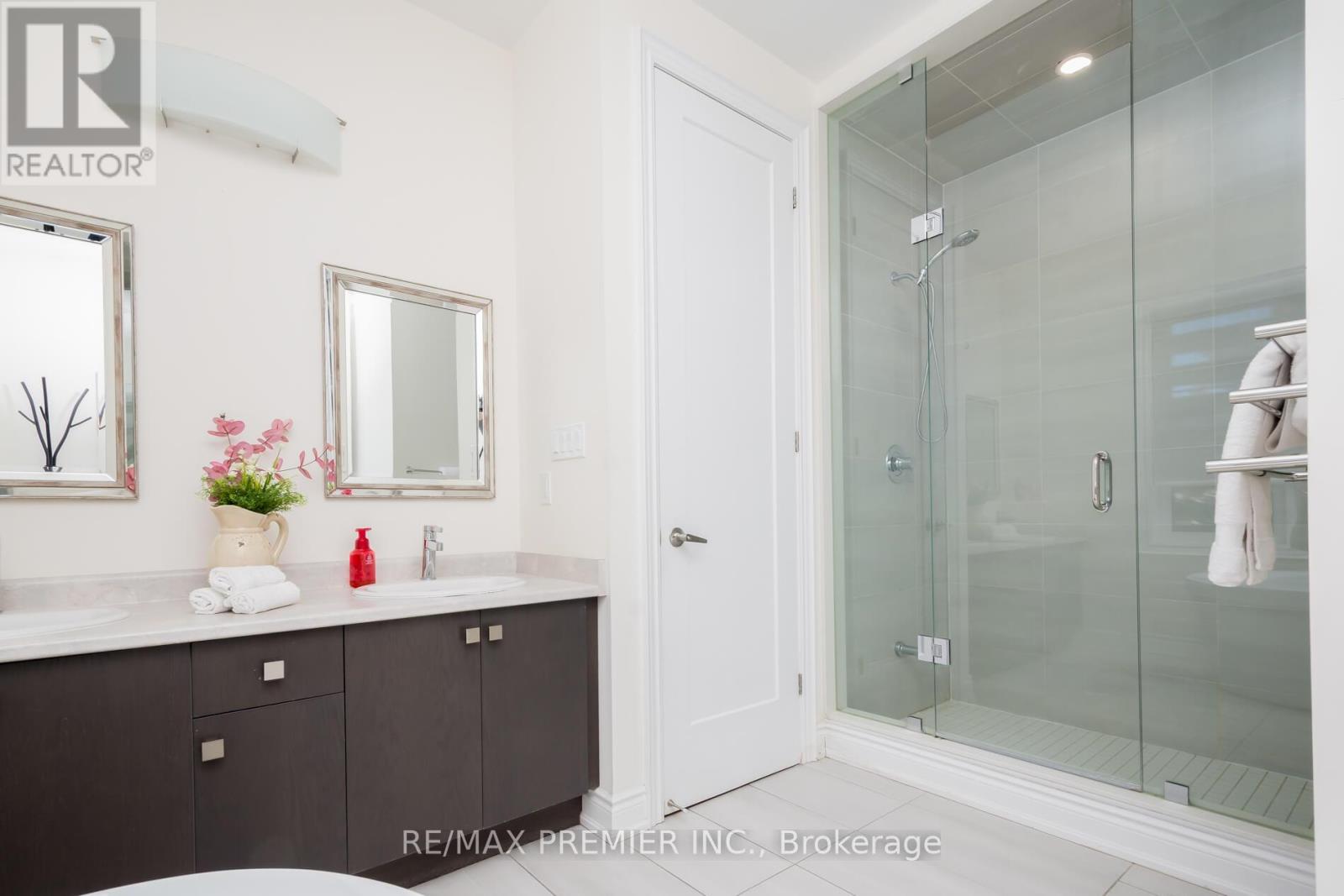 18 Inverness Way, Bradford West Gwillimbury, Ontario  L3Z 0W4 - Photo 33 - N12997626