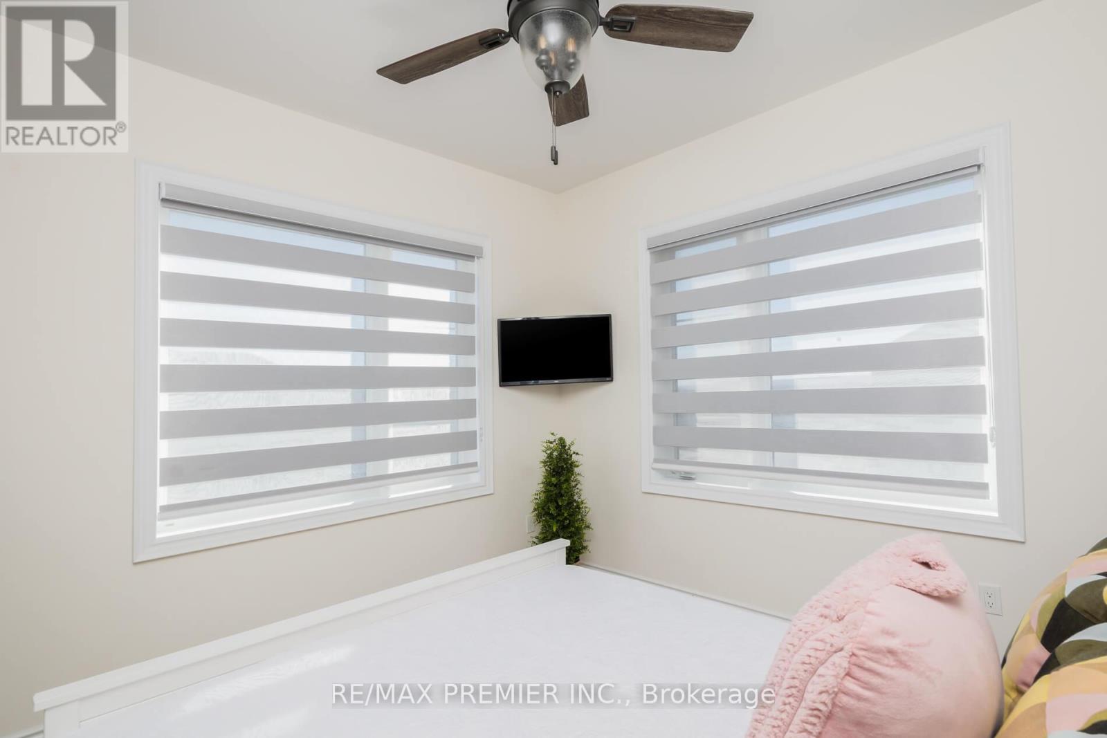 18 Inverness Way, Bradford West Gwillimbury, Ontario  L3Z 0W4 - Photo 35 - N12997626