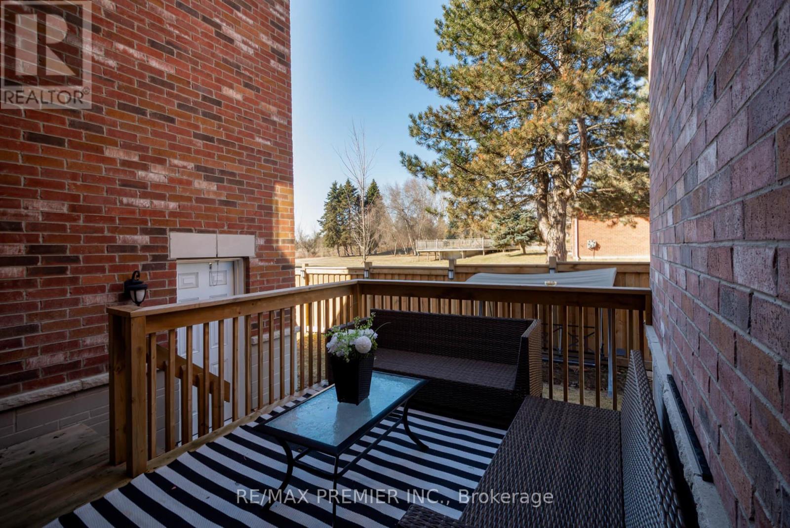 18 Inverness Way, Bradford West Gwillimbury, Ontario  L3Z 0W4 - Photo 42 - N12997626