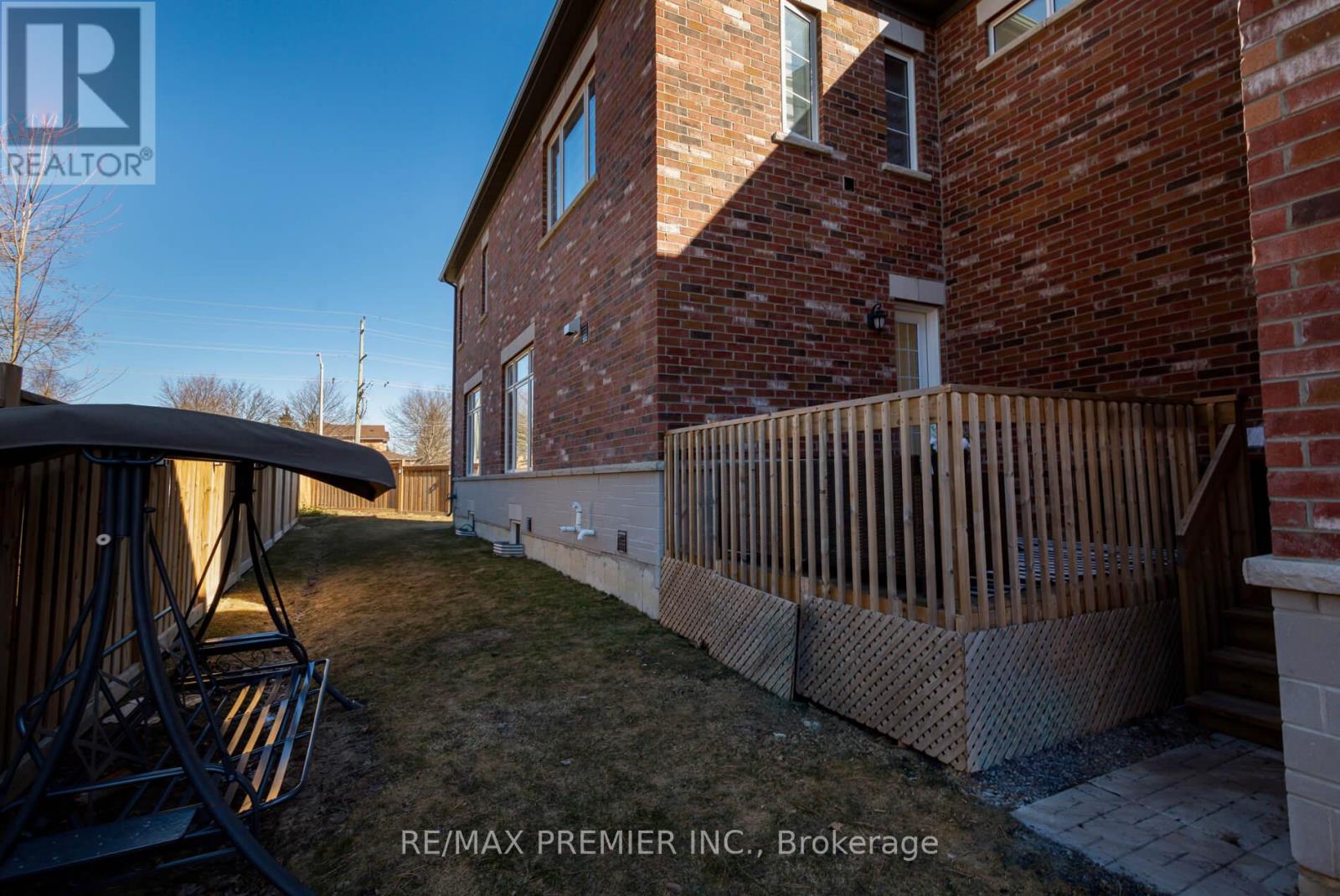 18 Inverness Way, Bradford West Gwillimbury, Ontario  L3Z 0W4 - Photo 44 - N12997626