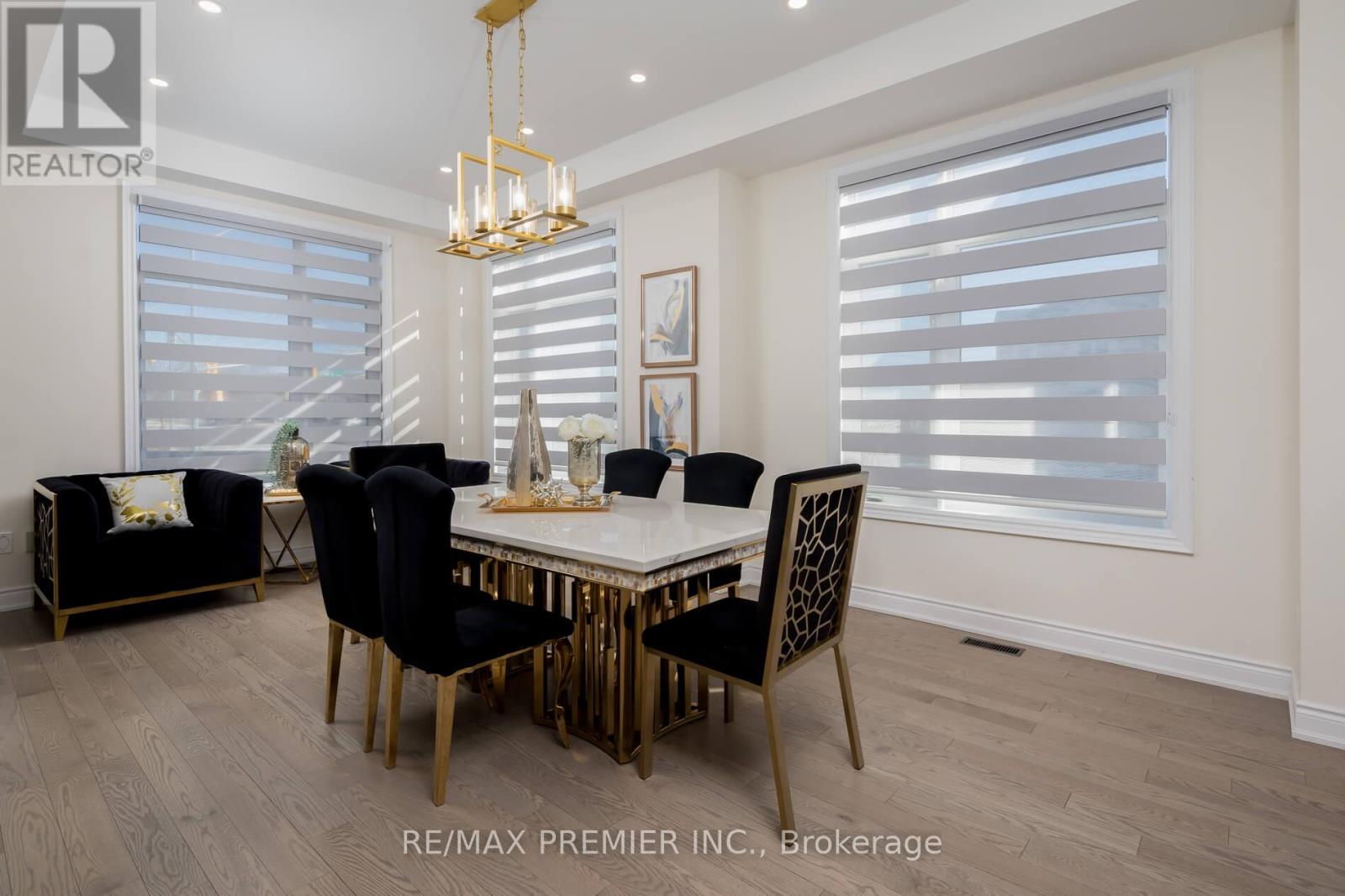 18 Inverness Way, Bradford West Gwillimbury, Ontario  L3Z 0W4 - Photo 8 - N12997626