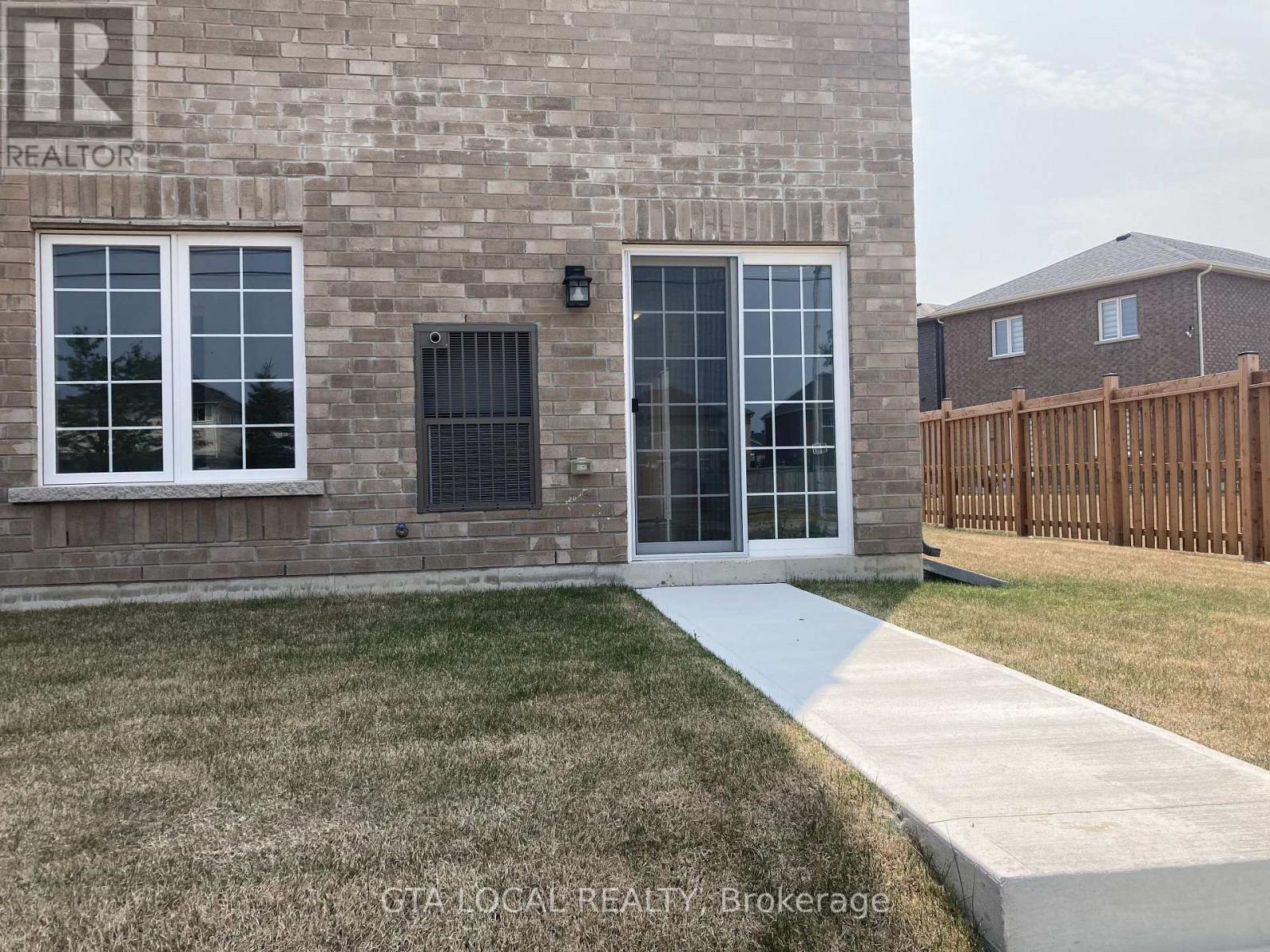 1 - 31 Pumpkin Corner Crescent, Barrie, Ontario  L9J 0T5 - Photo 9 - S12997446