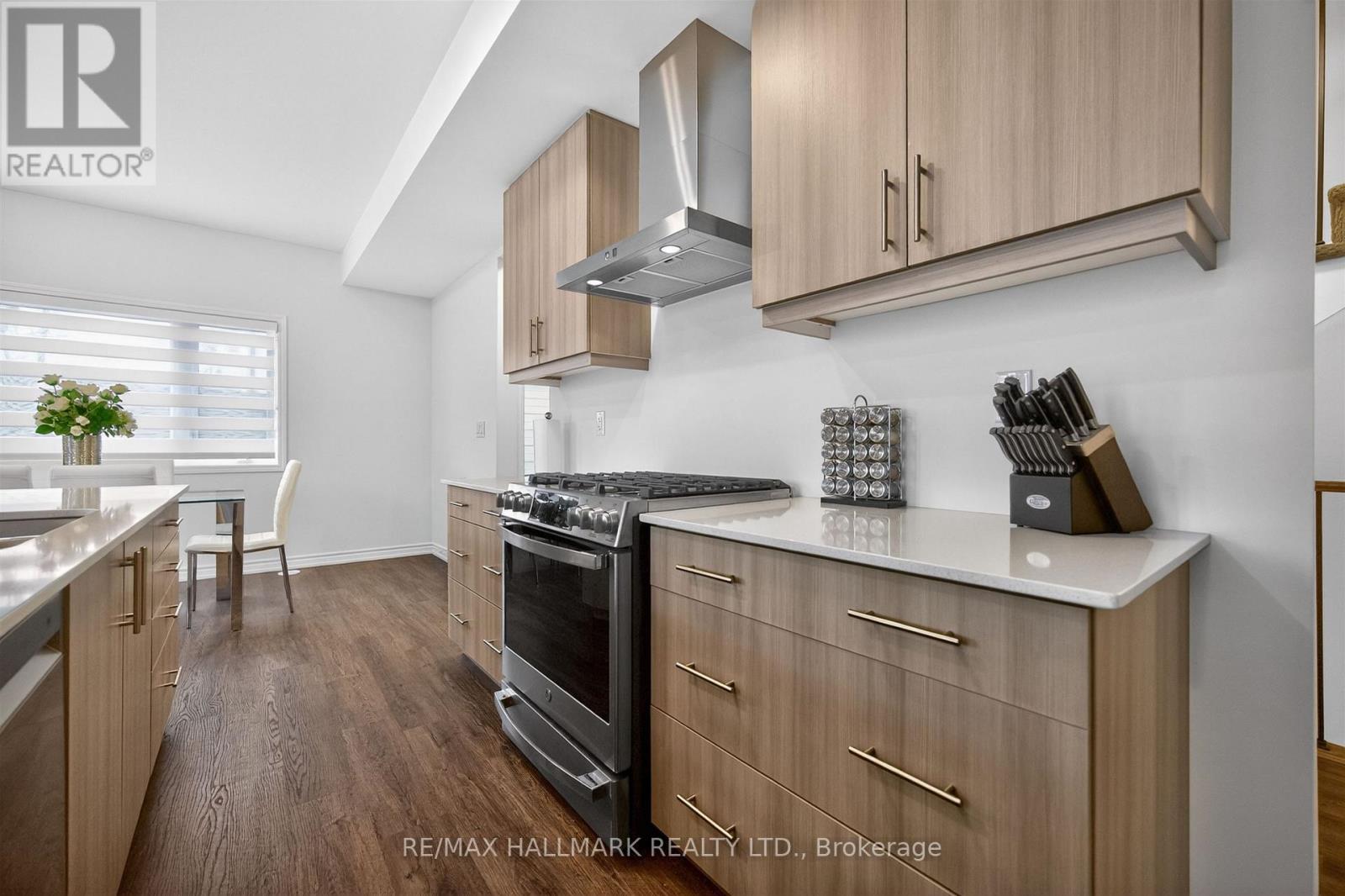 2 Wyn Wood Lane, Orillia, Ontario  L3V 8P6 - Photo 15 - S12997648