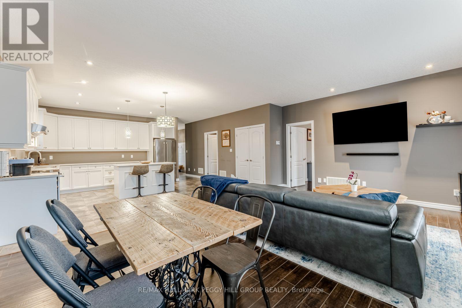 9 Northgate Road, Wasaga Beach, Ontario  L9Z 2N7 - Photo 3 - S12997706