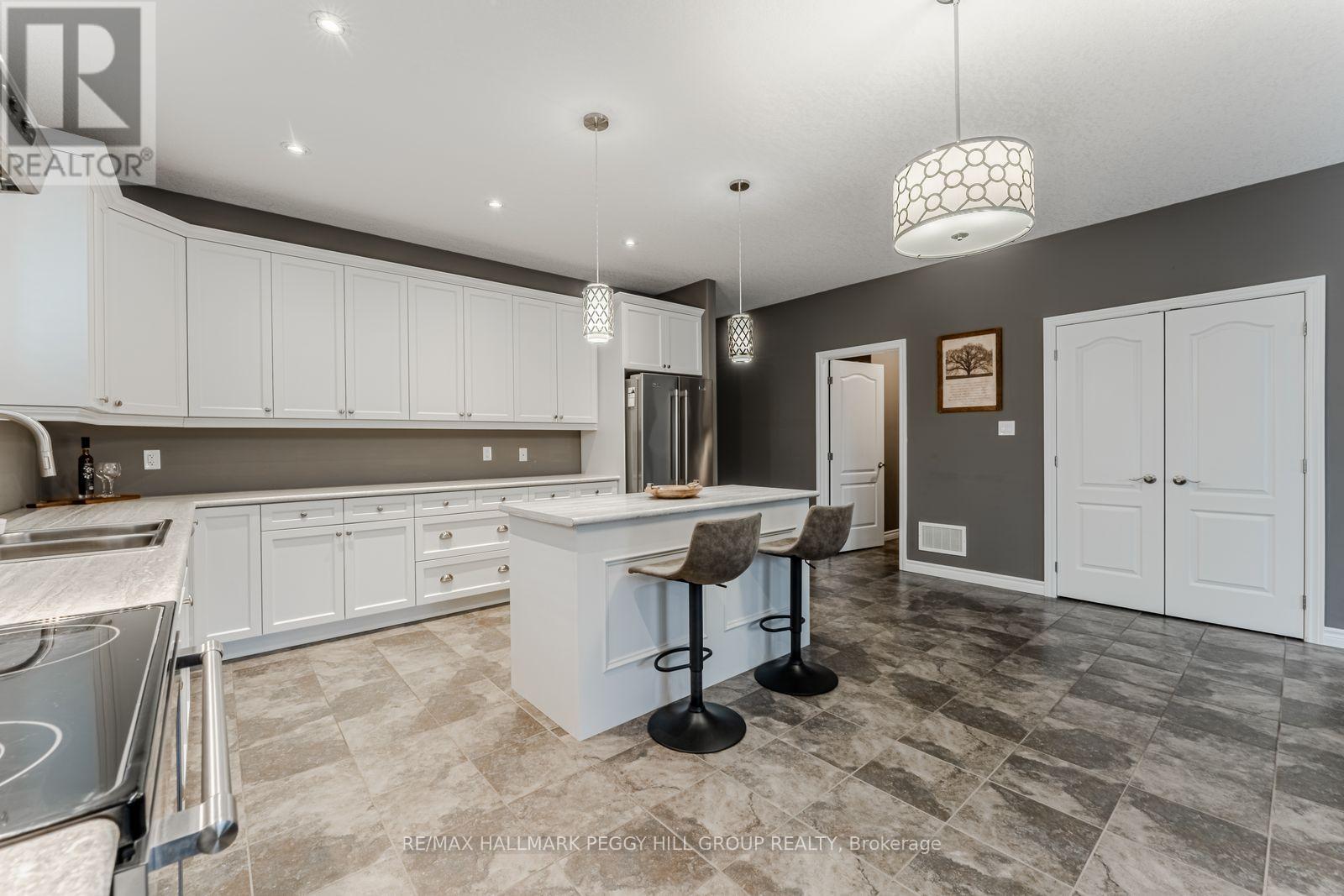 9 Northgate Road, Wasaga Beach, Ontario  L9Z 2N7 - Photo 5 - S12997706