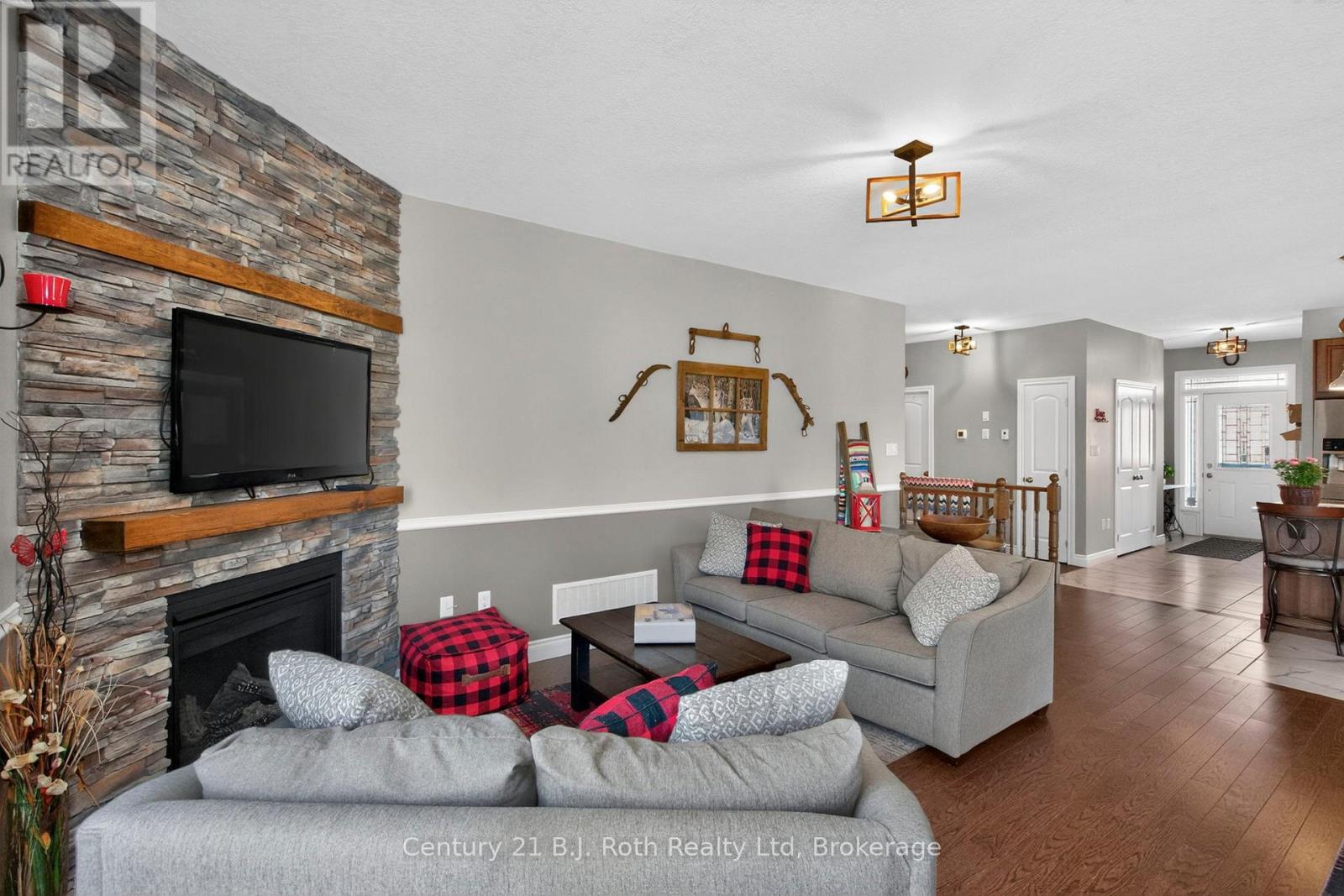 9 Charlie Rawson Boulevard, Tay (Victoria Harbour), Ontario  L0K 2A0 - Photo 19 - S12996870