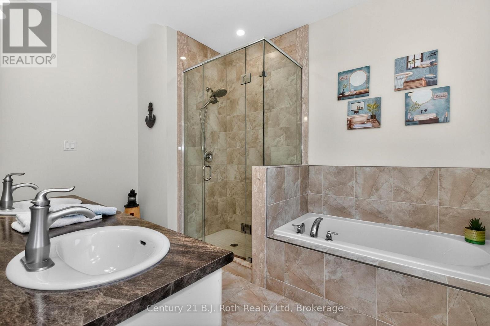 9 Charlie Rawson Boulevard, Tay (Victoria Harbour), Ontario  L0K 2A0 - Photo 24 - S12996870