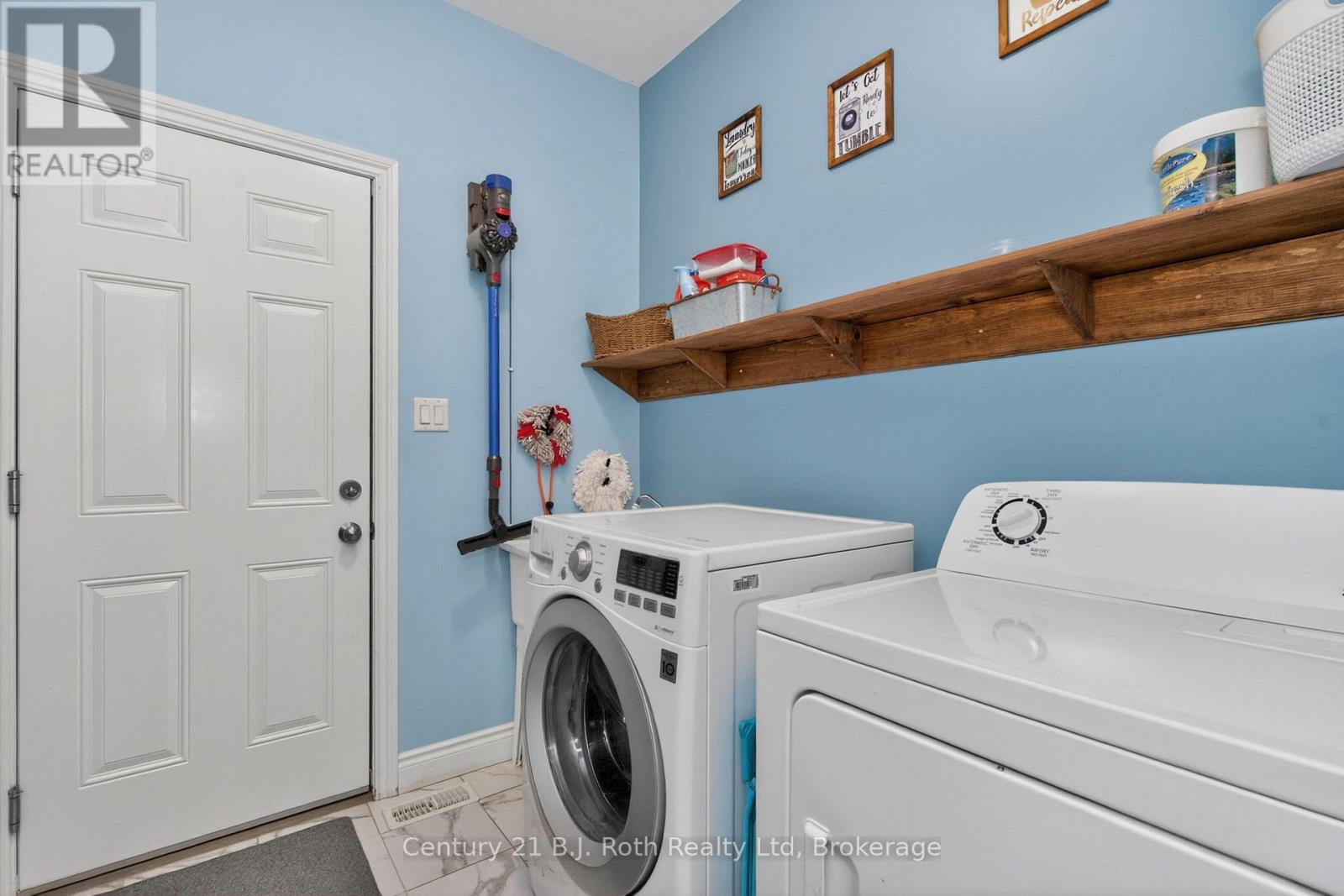 9 Charlie Rawson Boulevard, Tay (Victoria Harbour), Ontario  L0K 2A0 - Photo 29 - S12996870