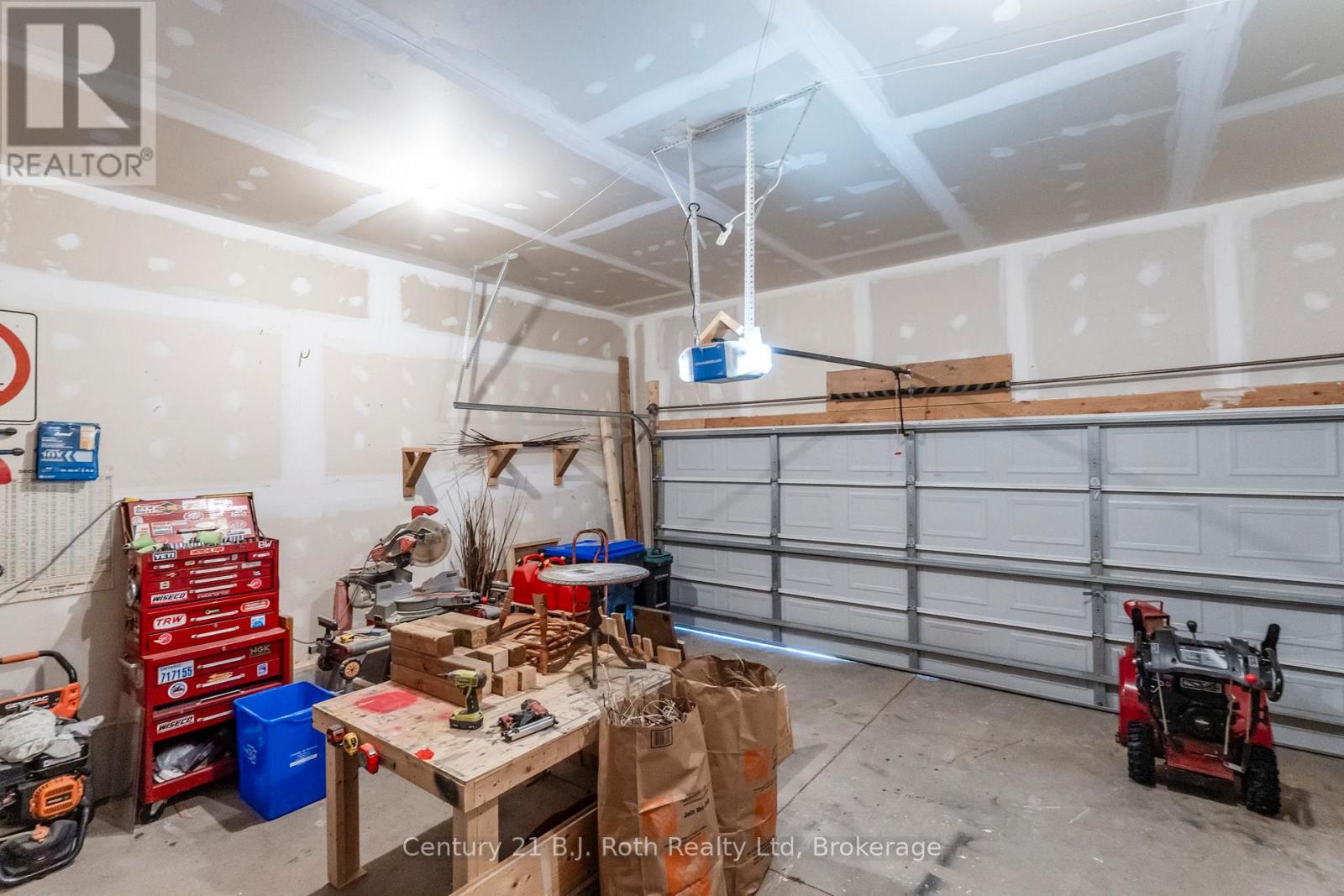 9 Charlie Rawson Boulevard, Tay (Victoria Harbour), Ontario  L0K 2A0 - Photo 38 - S12996870