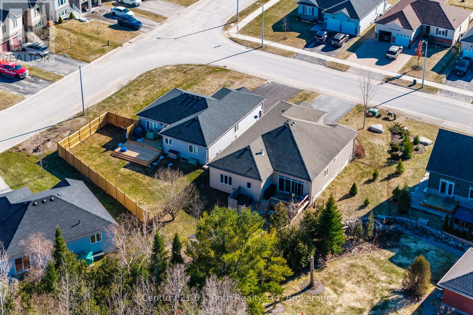 9 Charlie Rawson Boulevard, Tay (Victoria Harbour), Ontario  L0K 2A0 - Photo 45 - S12996870