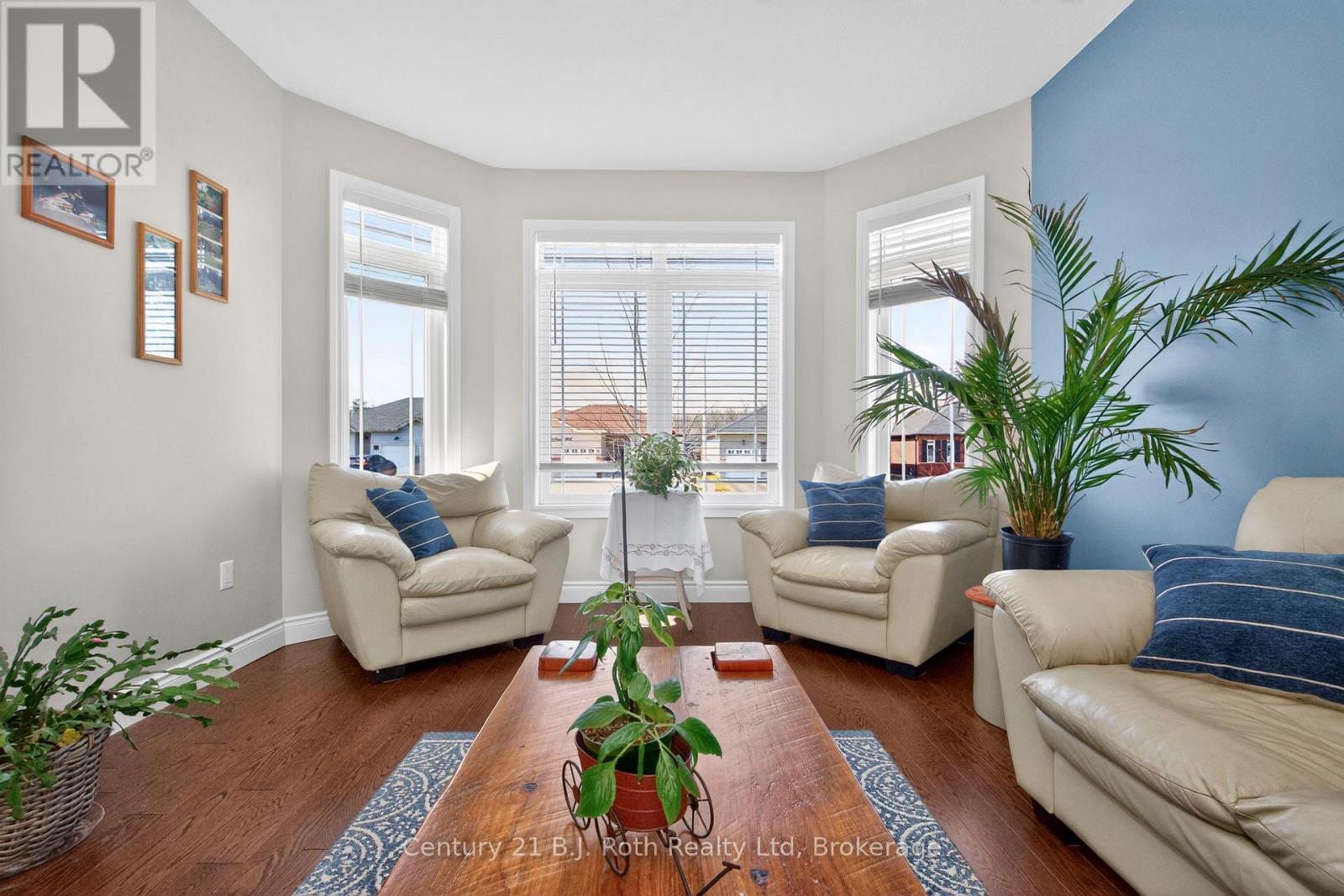 9 Charlie Rawson Boulevard, Tay (Victoria Harbour), Ontario  L0K 2A0 - Photo 8 - S12996870