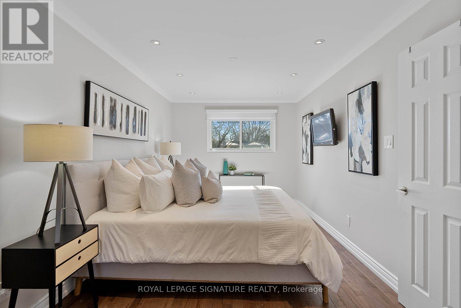 424 Lara Woods, Mississauga, Ontario  L5A 3B1 - Photo 14 - W12997496