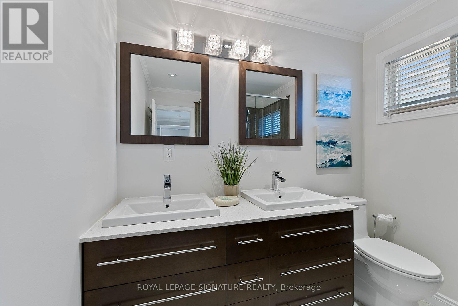 424 Lara Woods, Mississauga, Ontario  L5A 3B1 - Photo 20 - W12997496