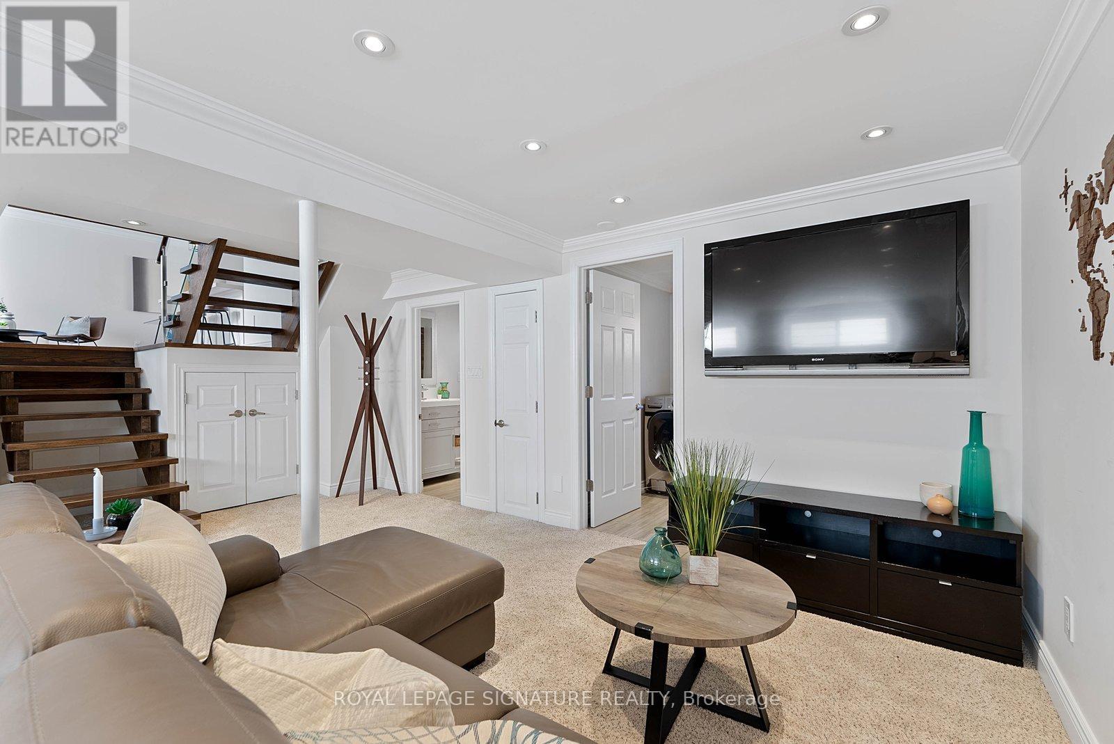 424 Lara Woods, Mississauga, Ontario  L5A 3B1 - Photo 27 - W12997496